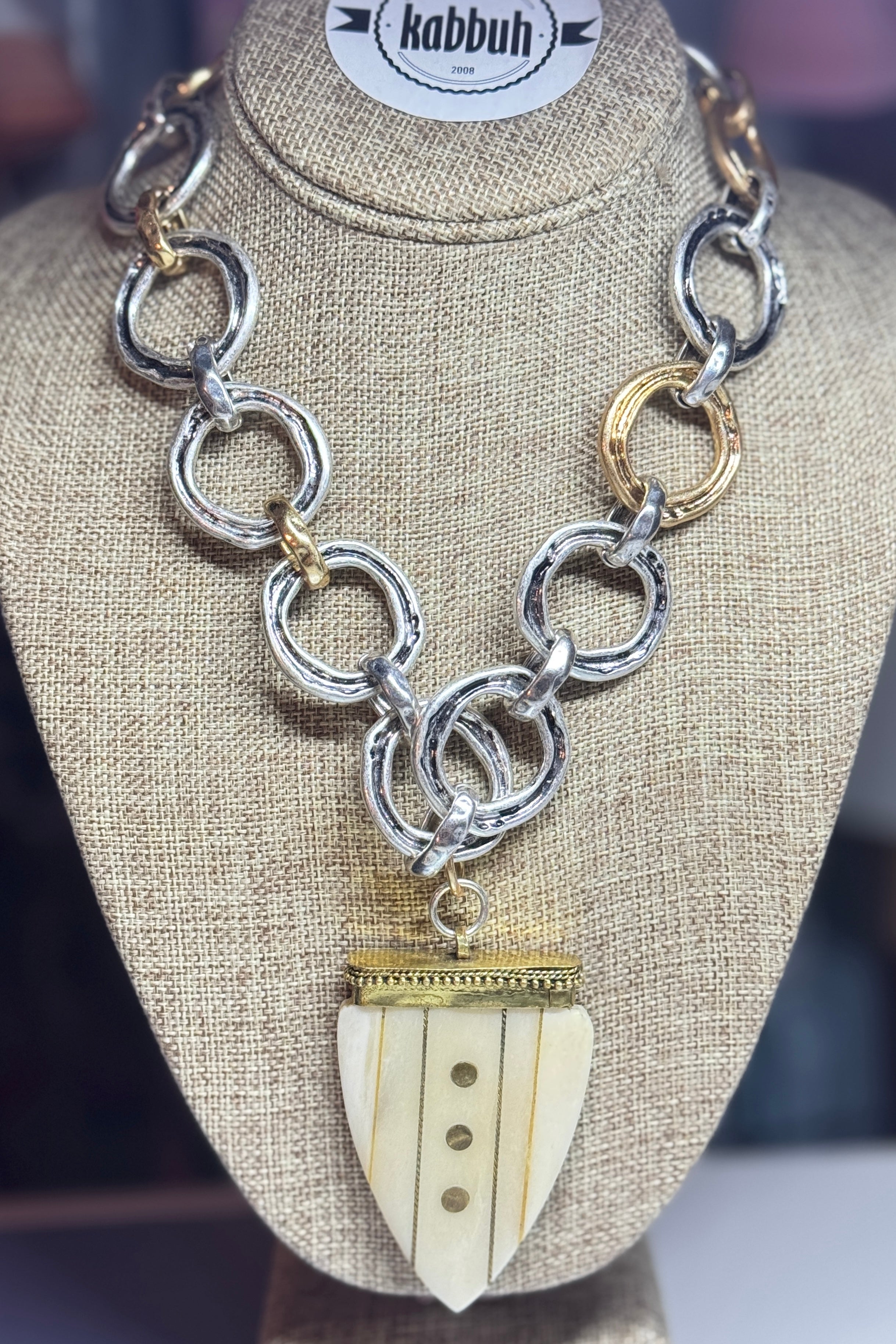 MÁRMOL POINT NECKLACE