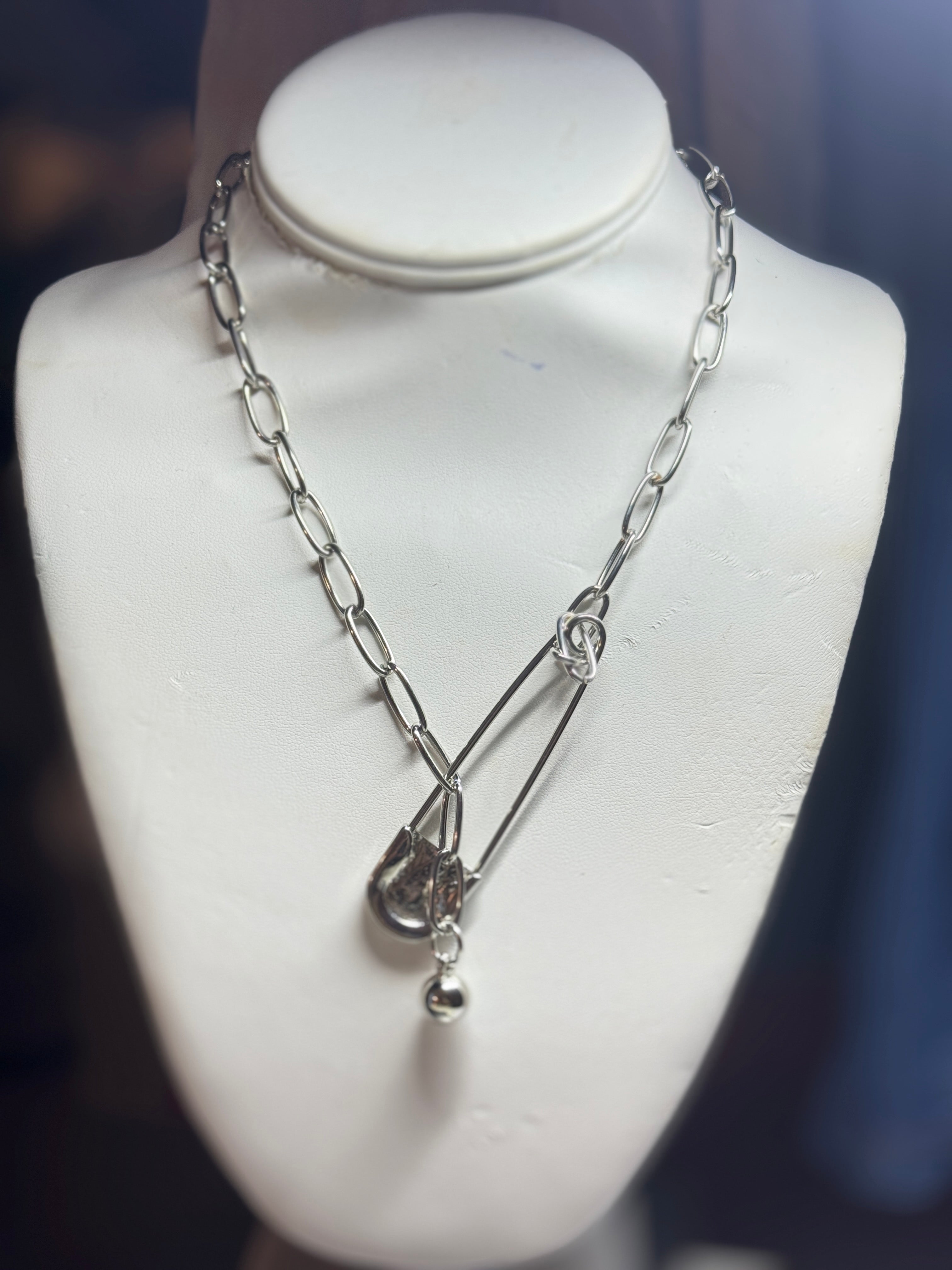 SAFETY PIN NECKLACE