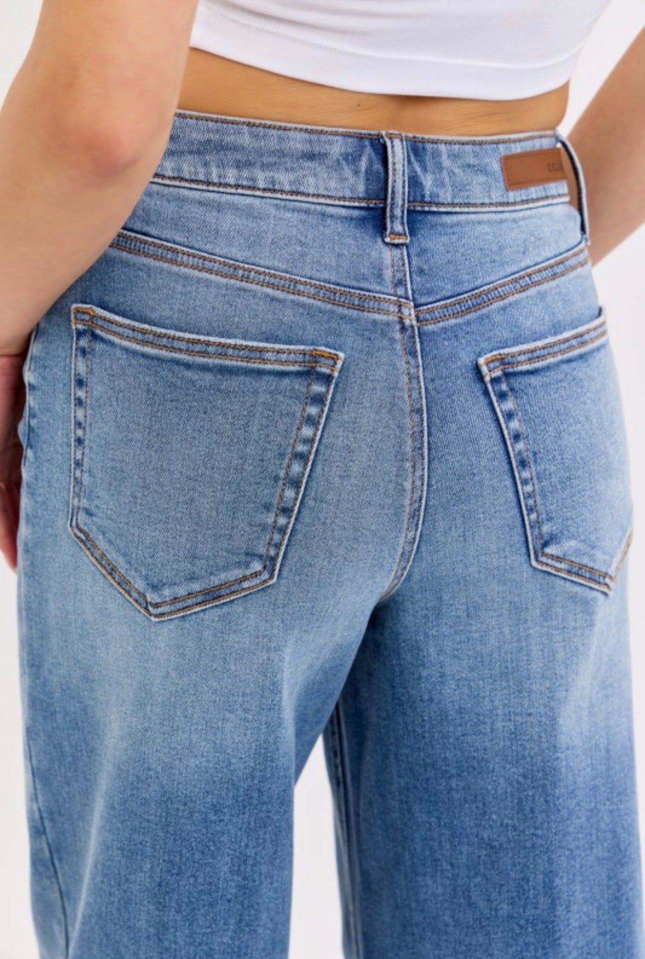 HIGH RISE WIDE LEG JEANS