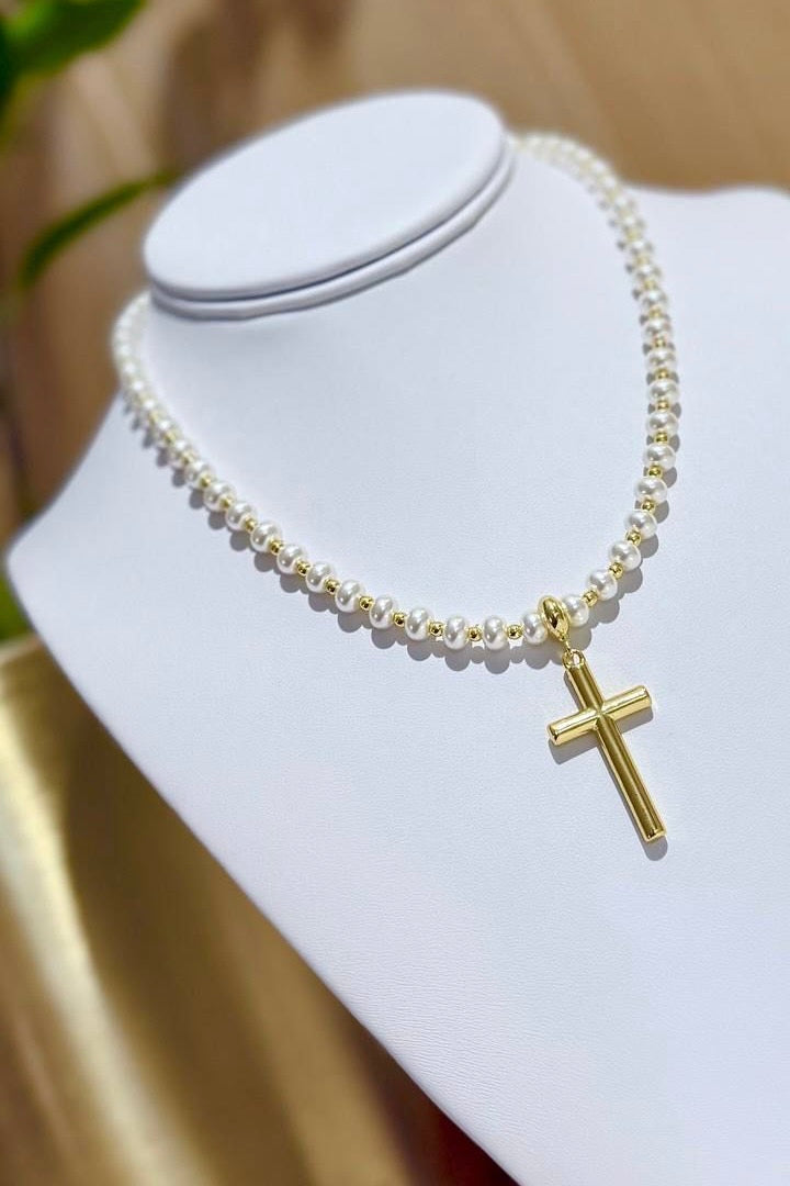 PERLS CRUZ NECKLACE