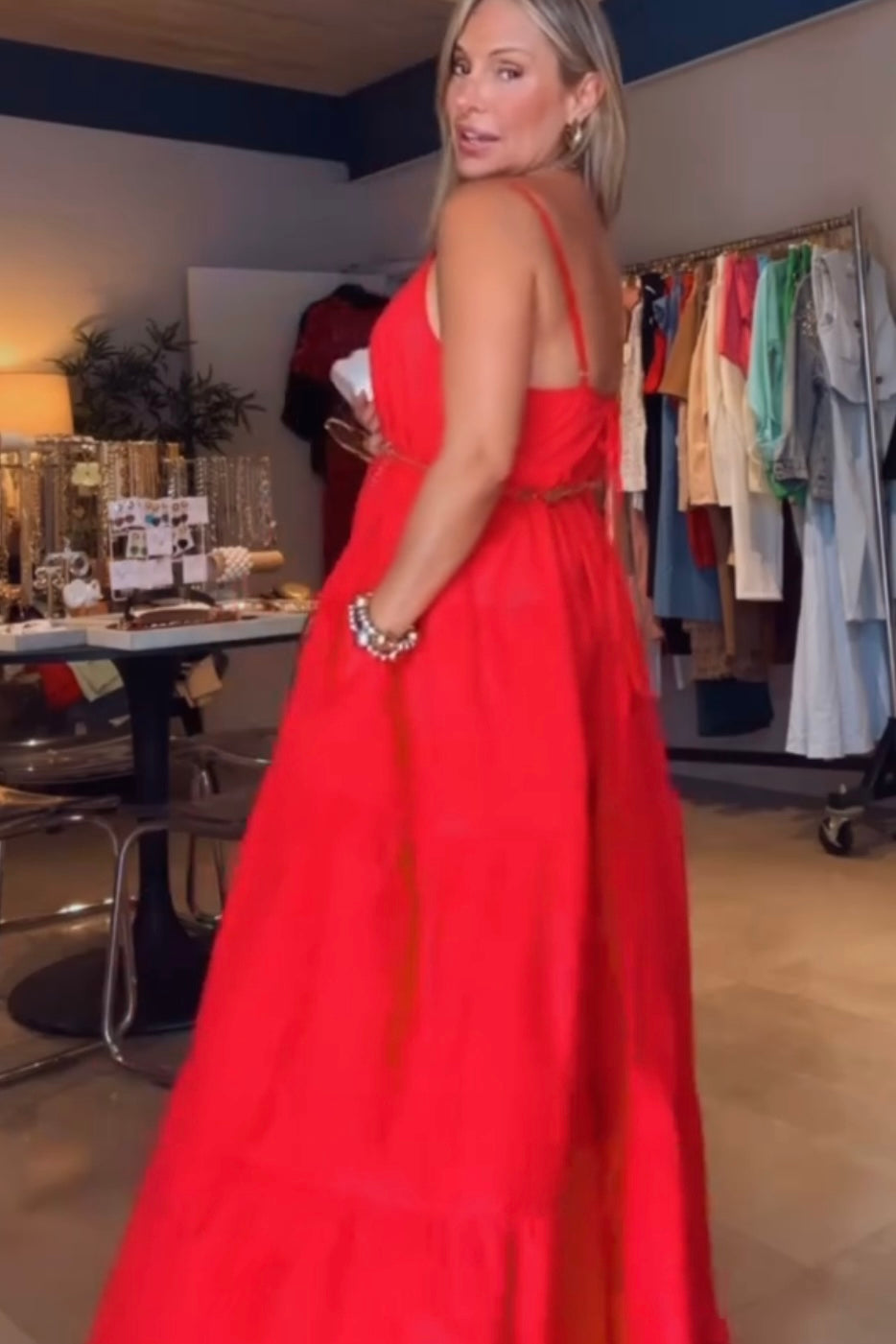BLOW RED DRESS