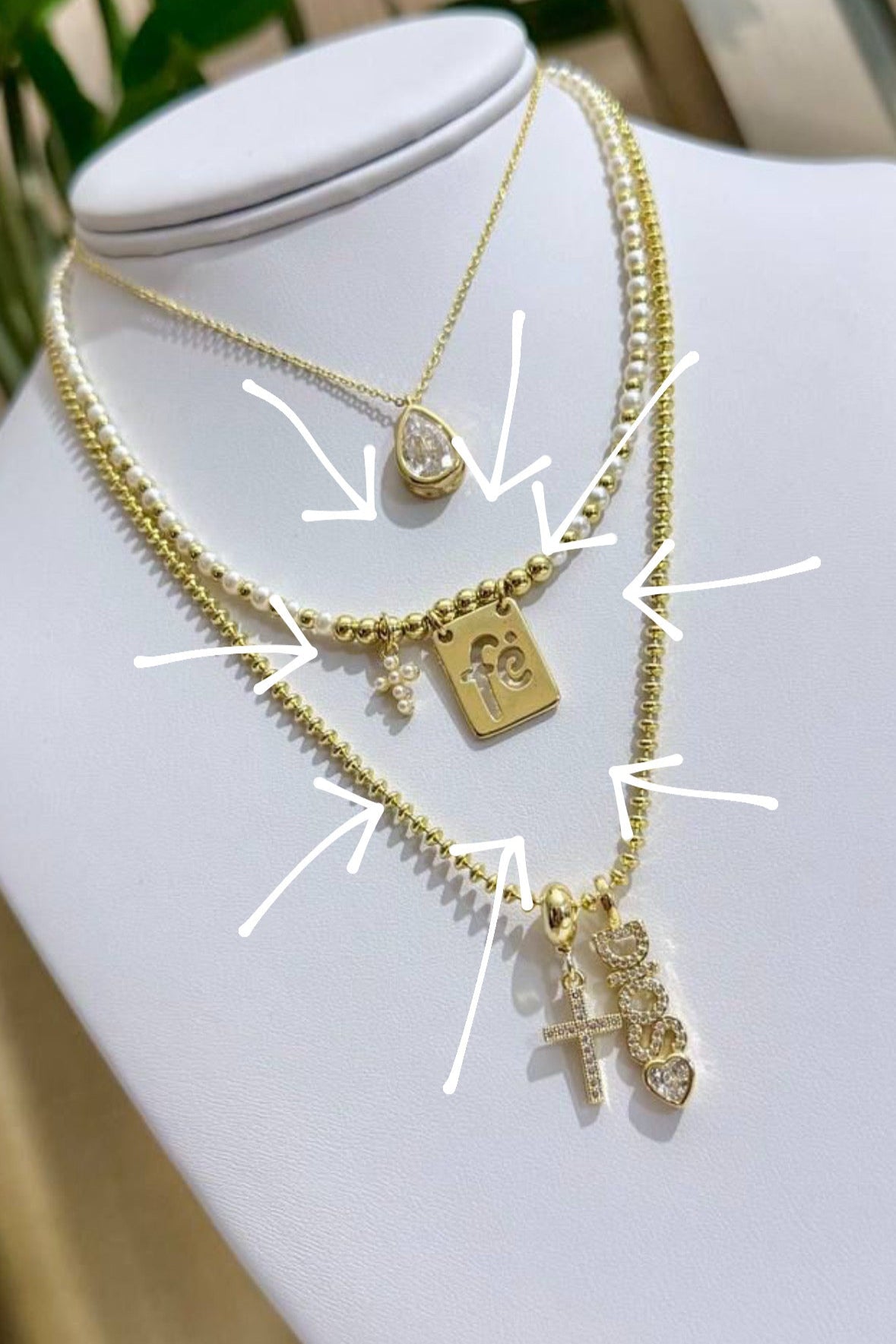 FE + CRUZ NECKLACE