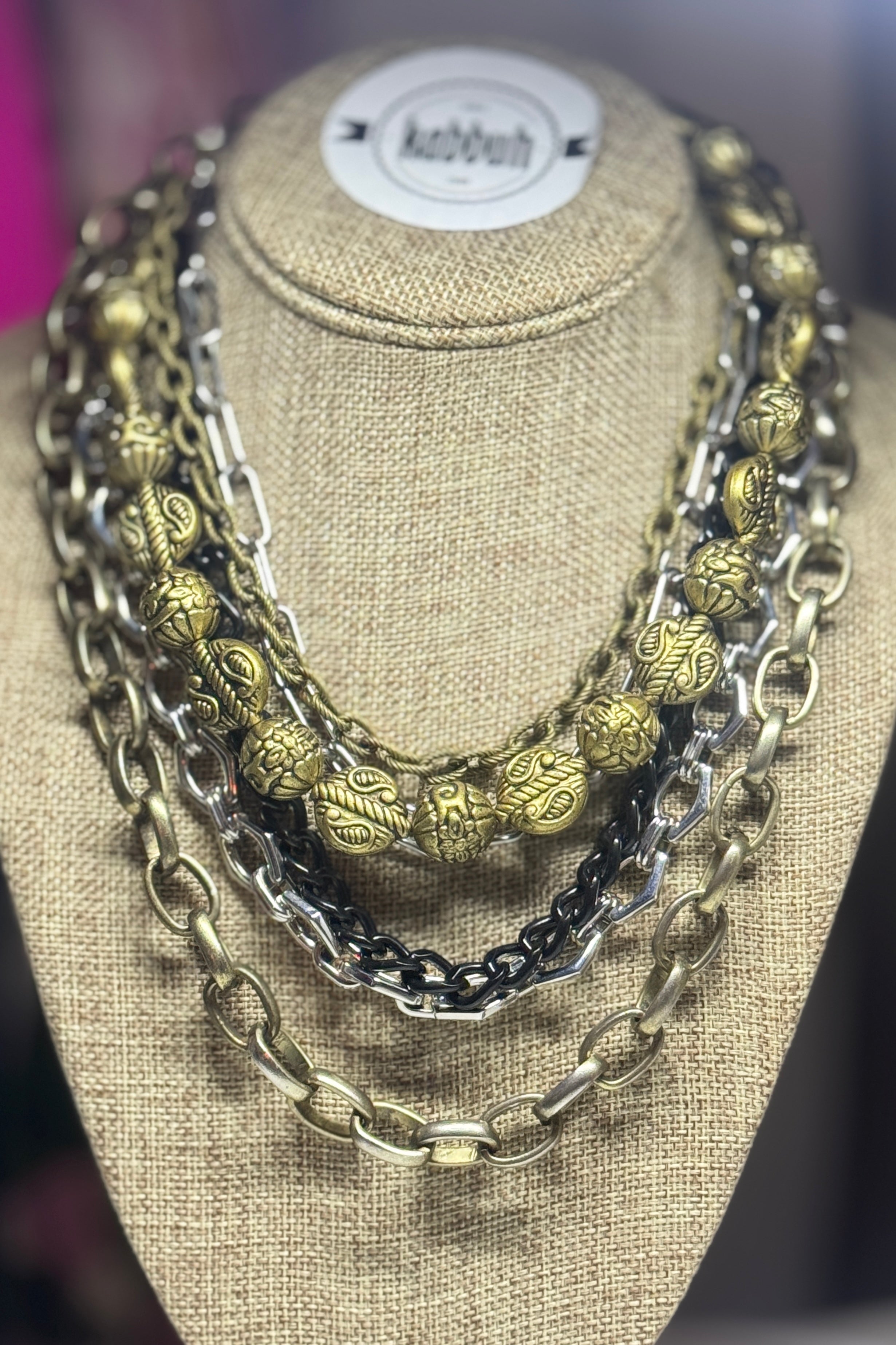 FATMA NECKLACE