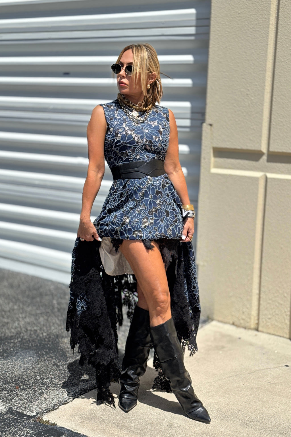 ELVIRA DIFFERENT DRESS