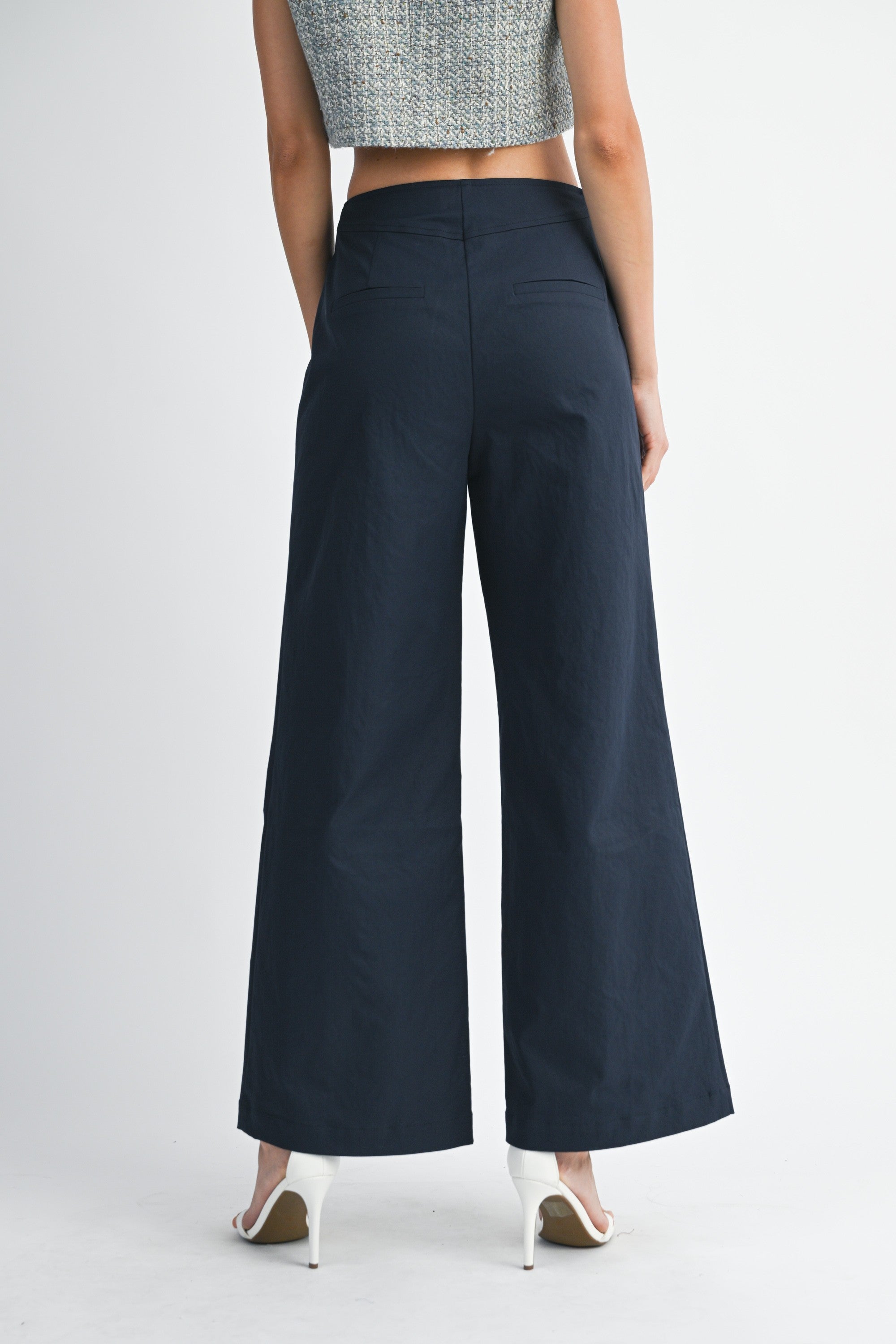 FRONT BUTTON DETAIL WIDE LEGS PANT