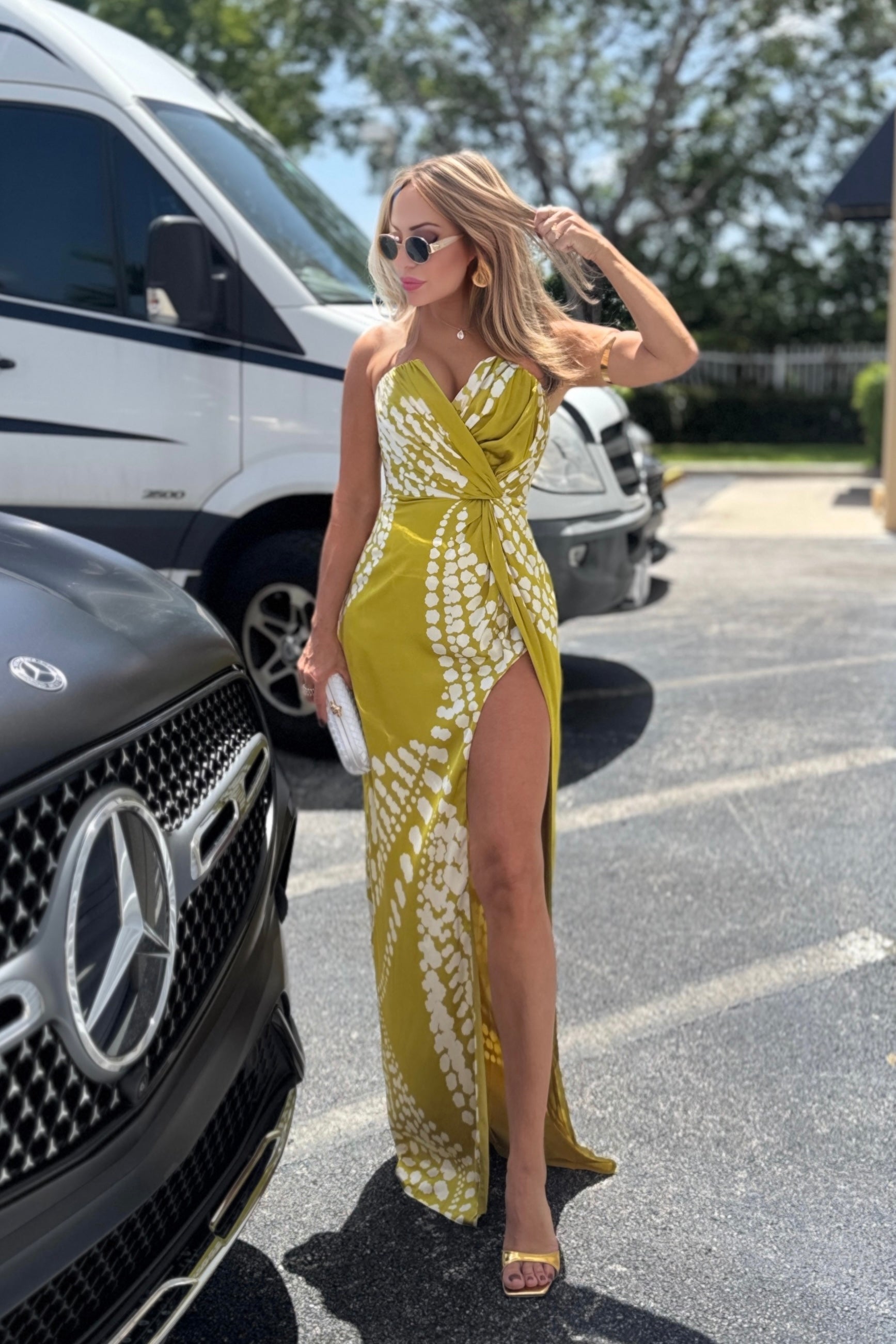 UNIQUE COLOR DRESS