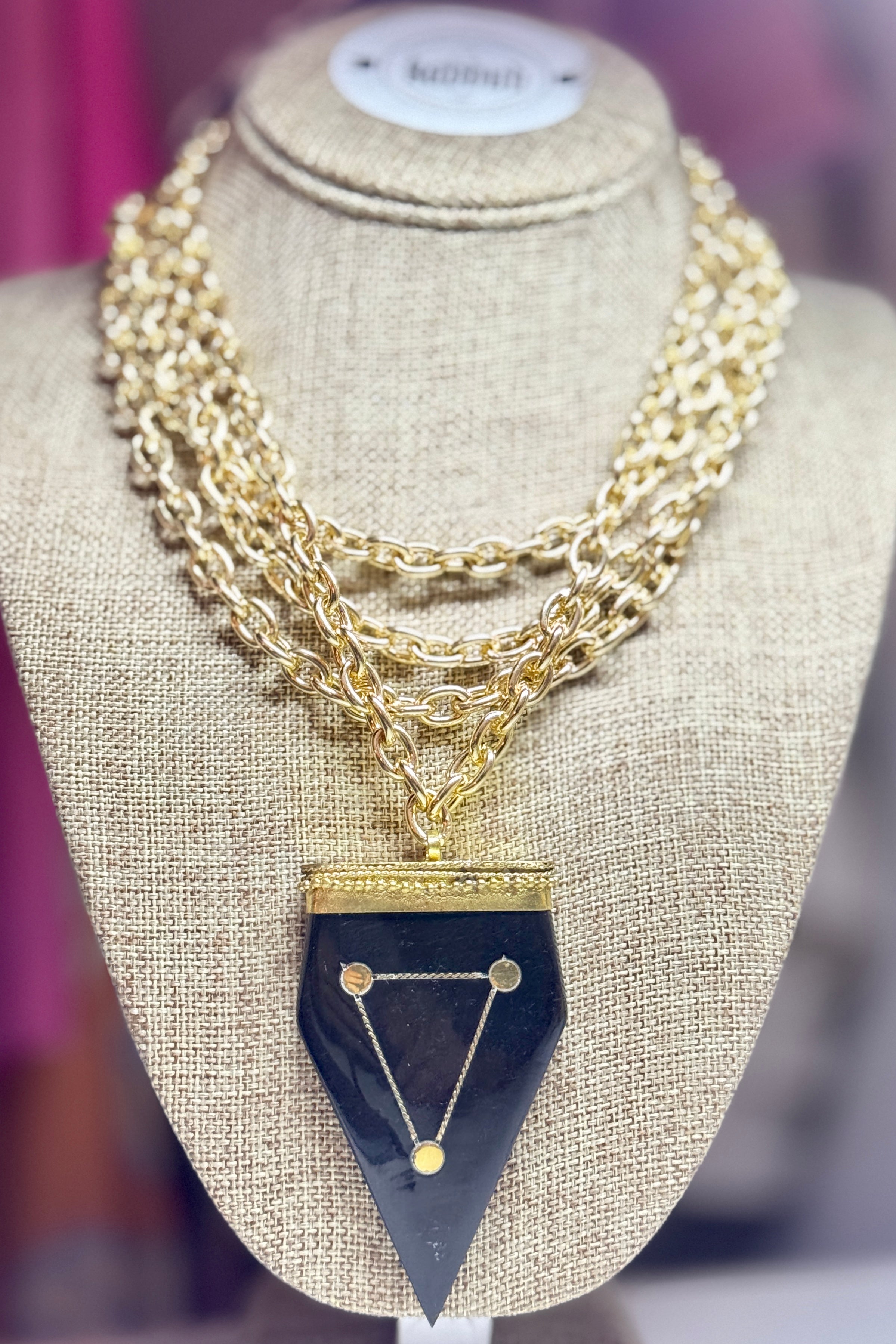 TRIANGLE VIKING NECKLACE
