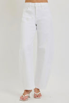 HIGH-RISE WHITE BARREL JEANS