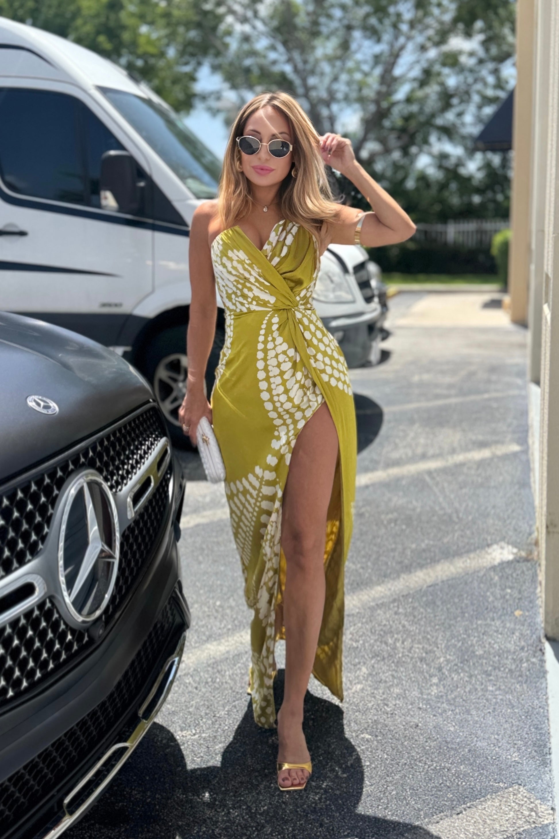 UNIQUE COLOR DRESS