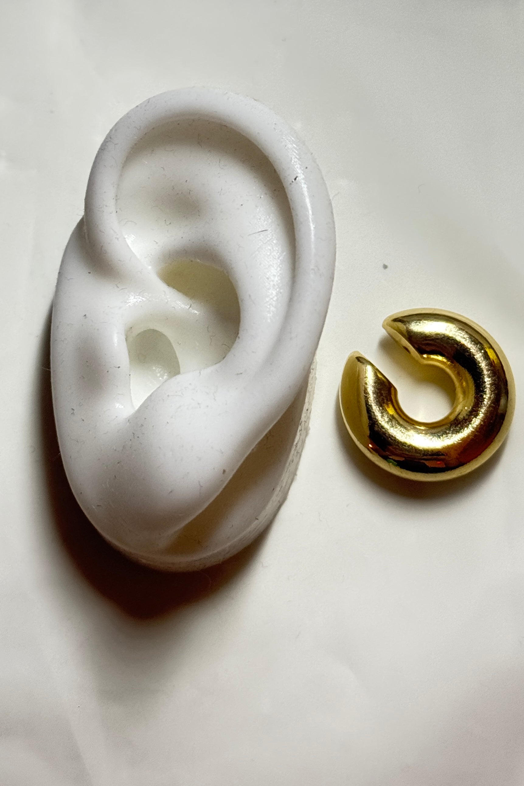 NORA EARCUFF