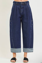 PLEATED BARREL CUFF JEANS