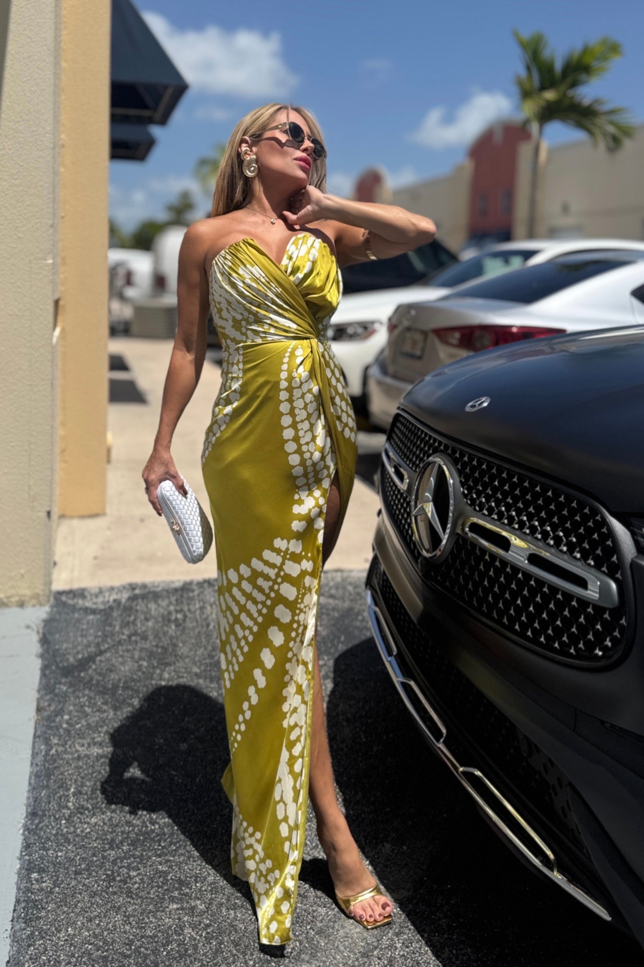 UNIQUE COLOR DRESS