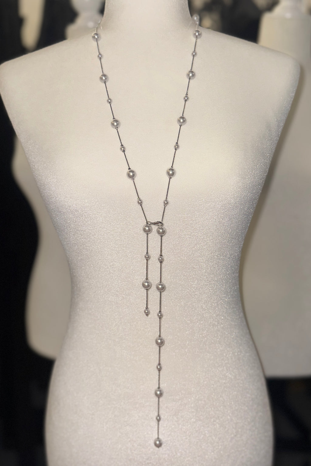 HELGA PEARLS LONG NECKLACE