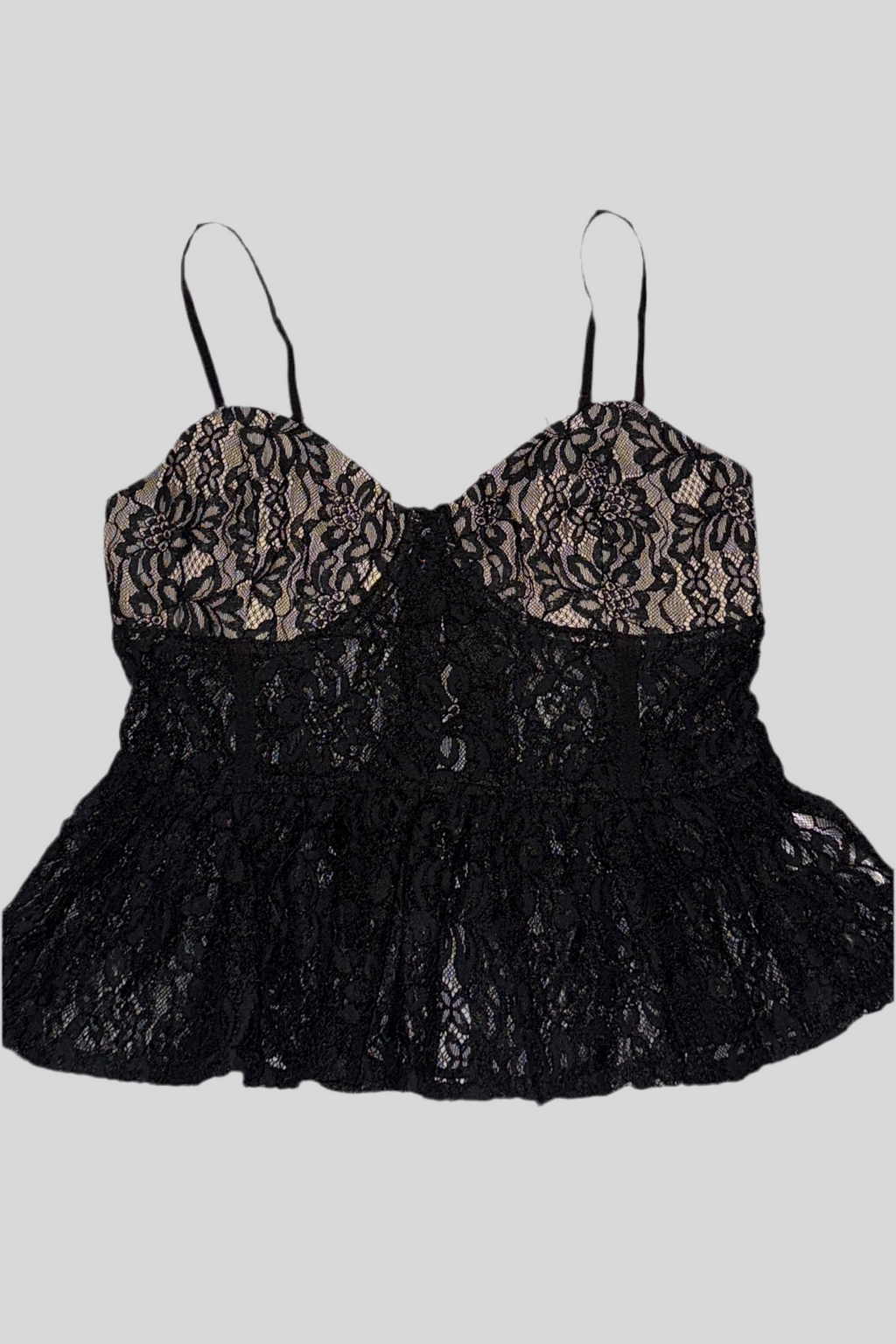 CUTEST ENCAJE TOP