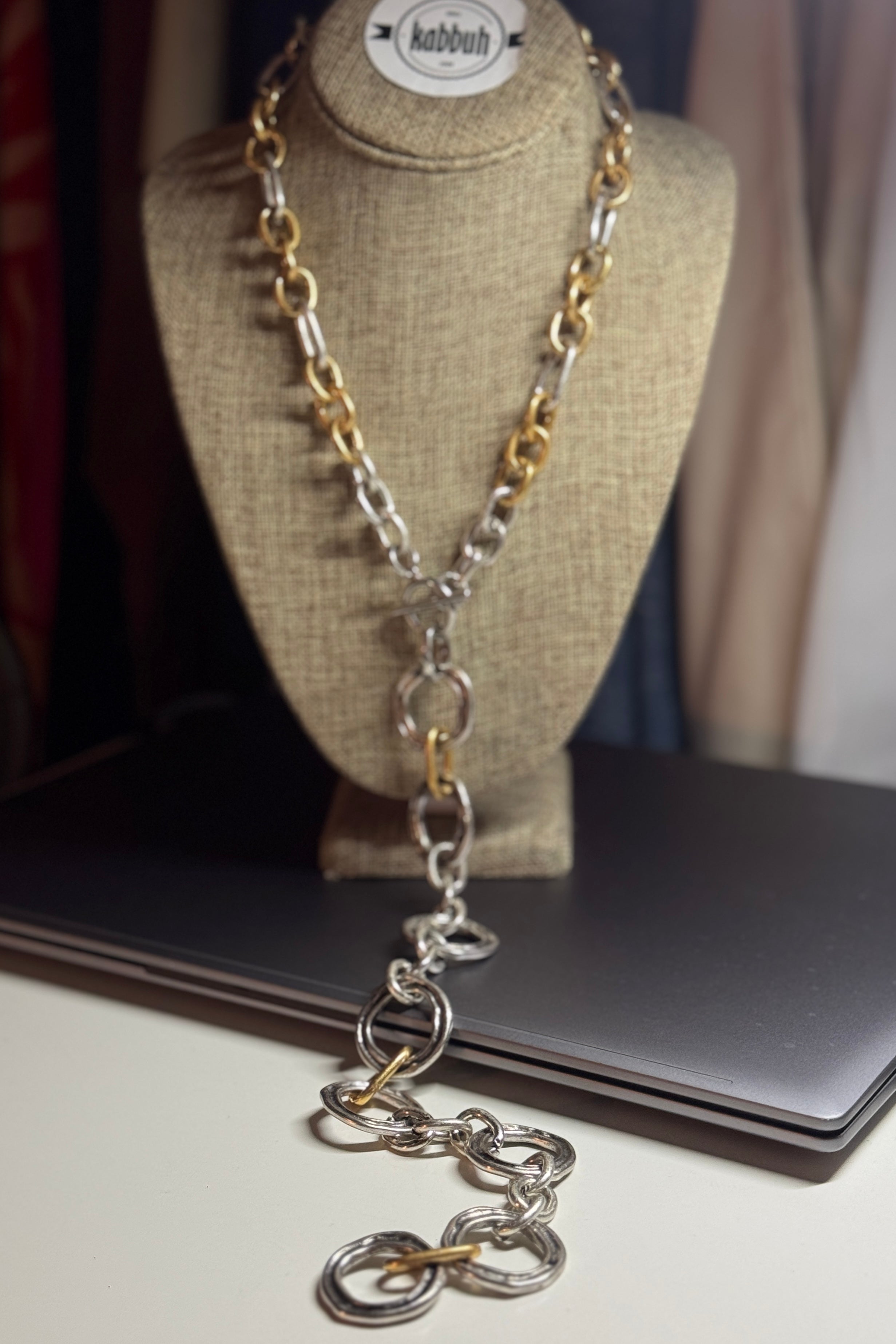 VINTAGE HELGA LONG NECKLACE
