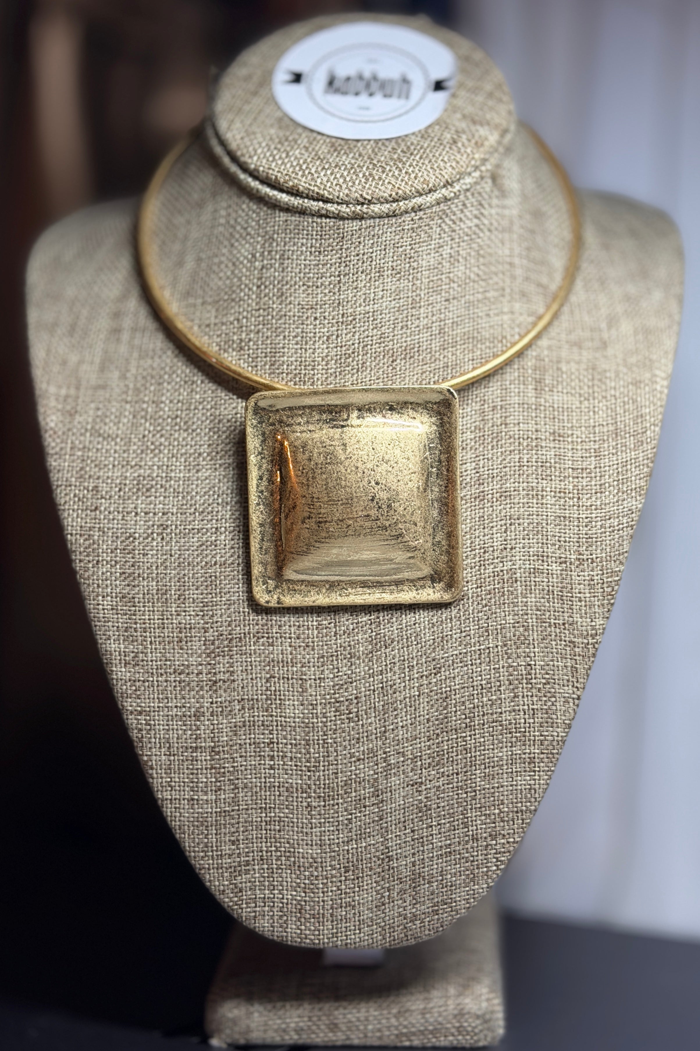 SQUARE NECKLACE