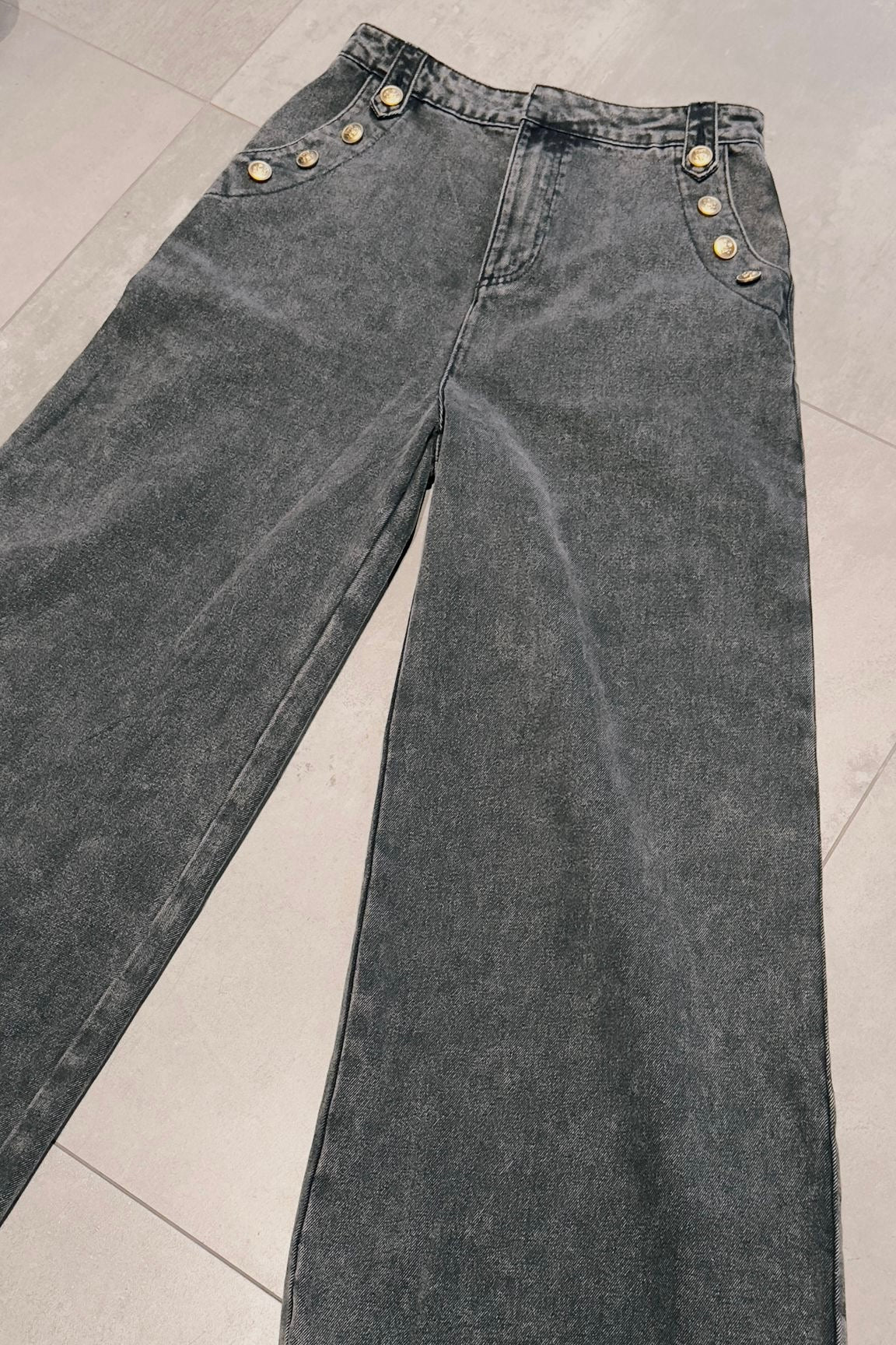 GREY JEAN PANT