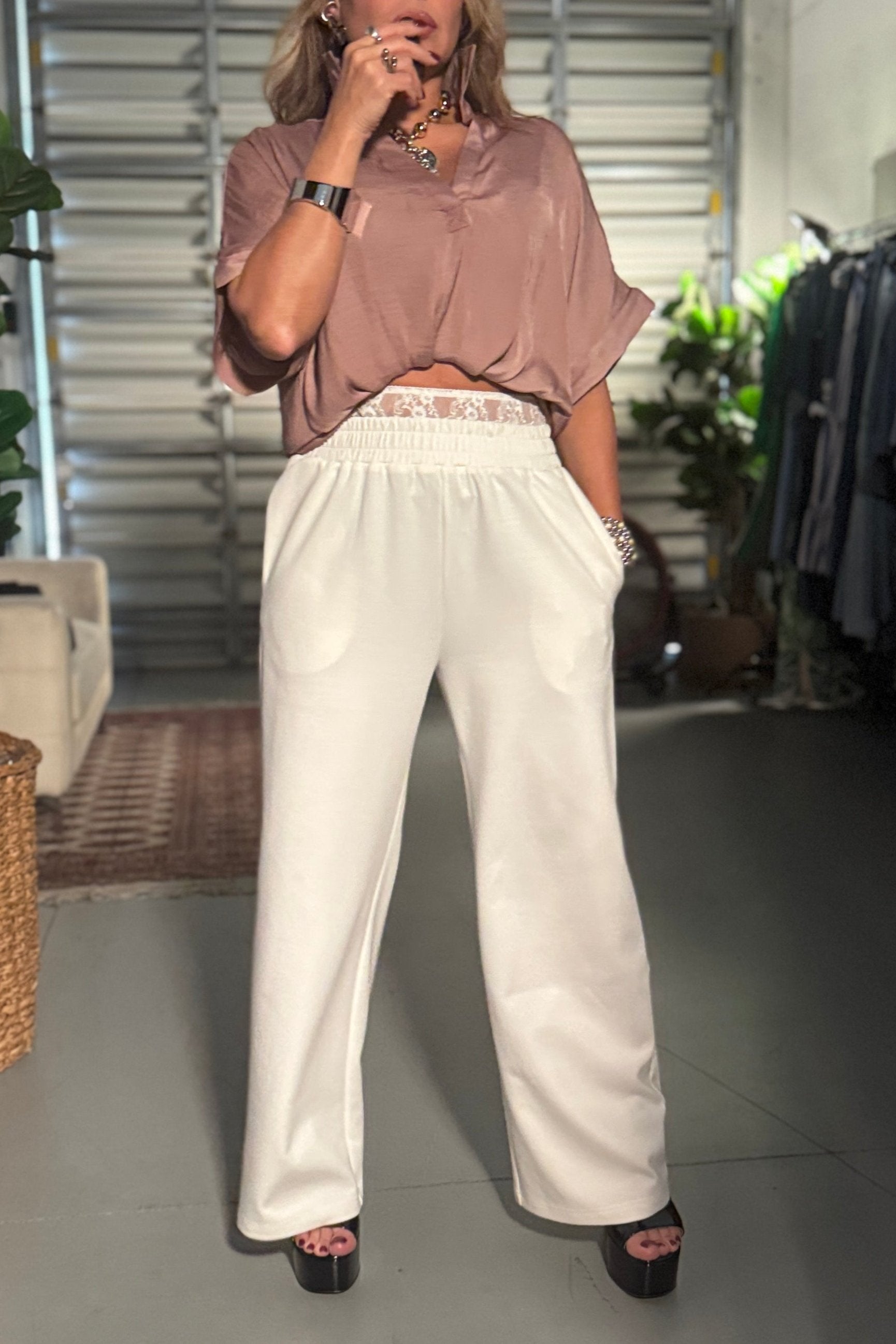 MAYRA. PANT