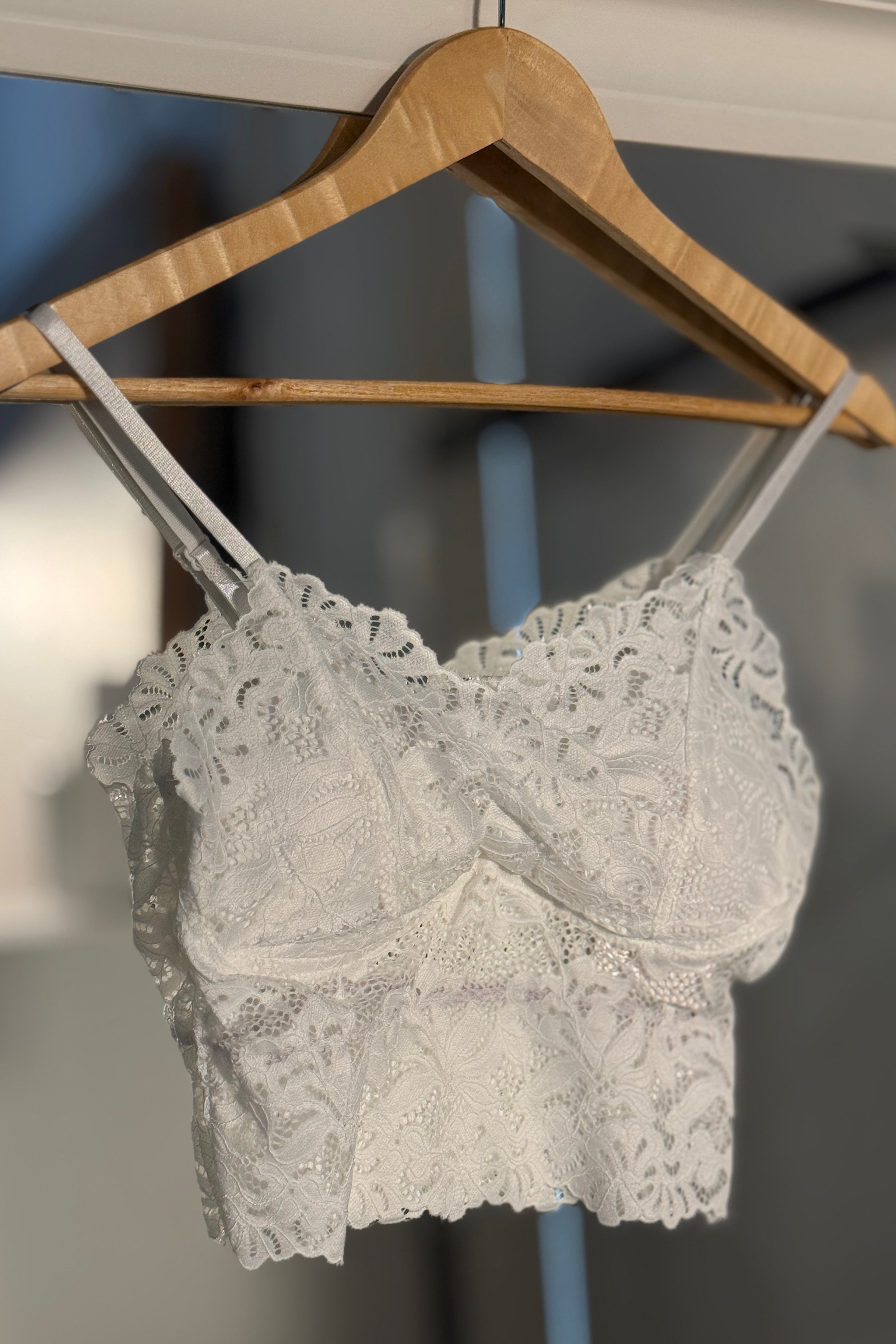 BASIC ENCAJE TOP