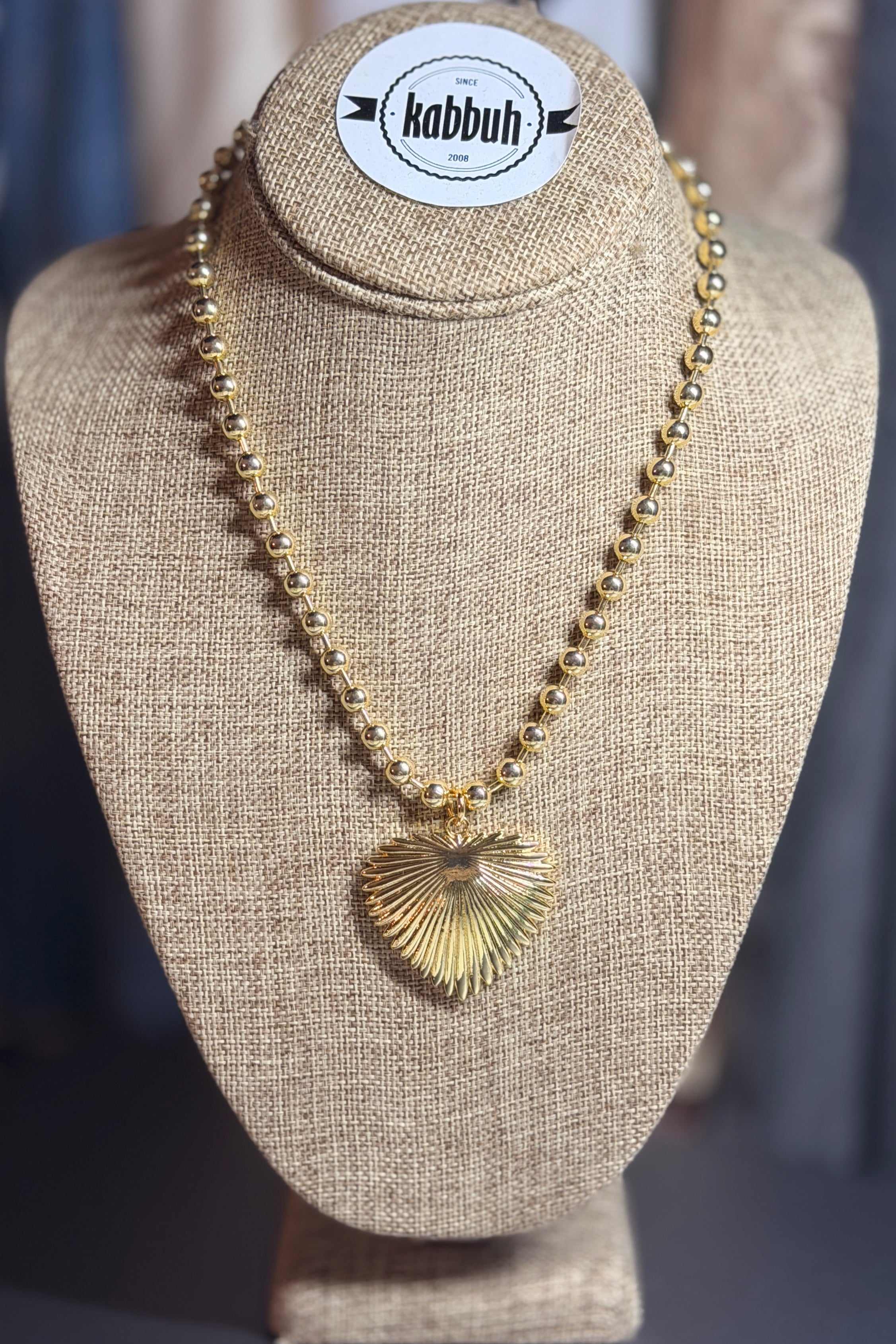 SHELL HEART NECKLACE