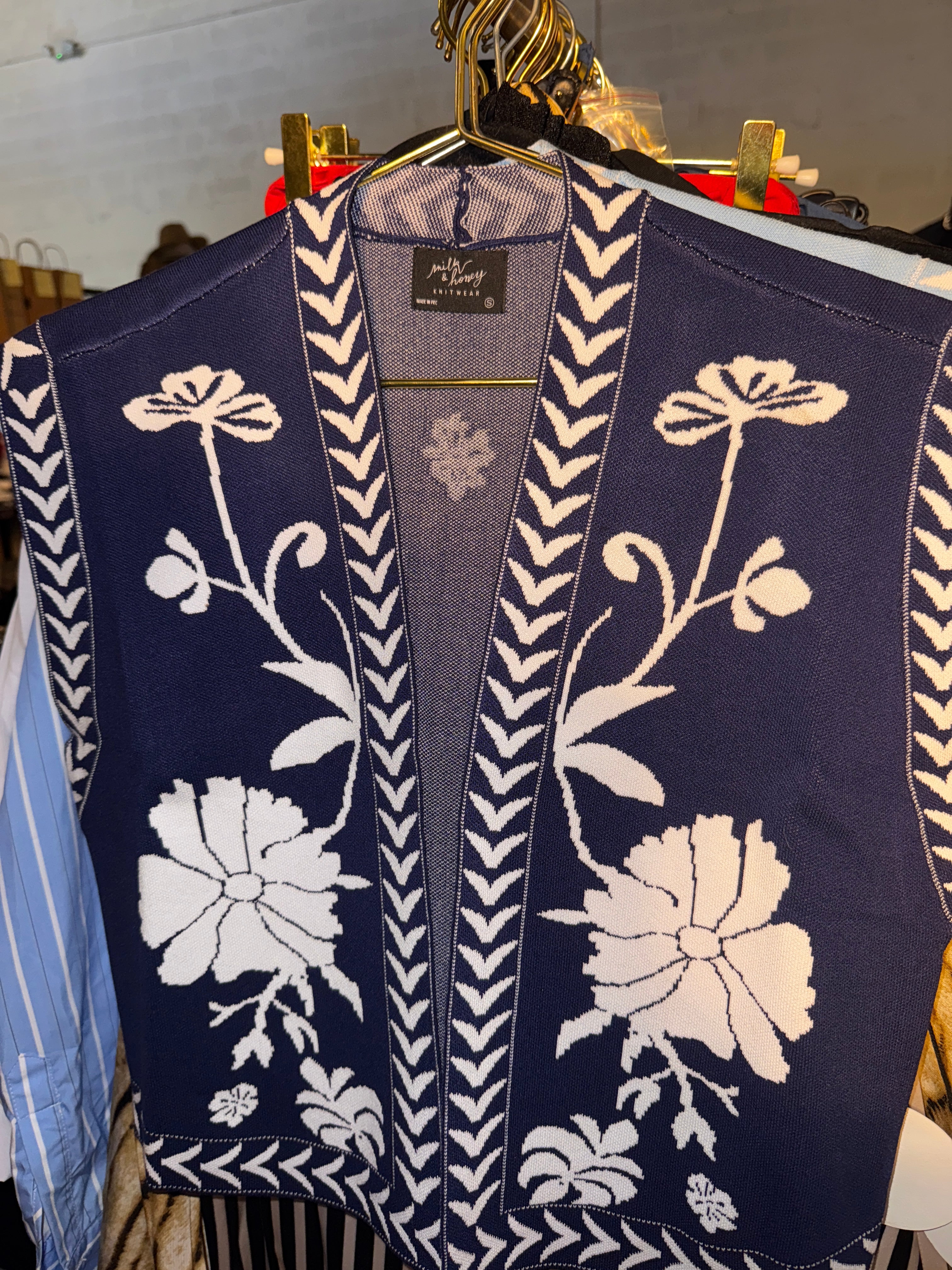 FLOWER SWEATER VEST