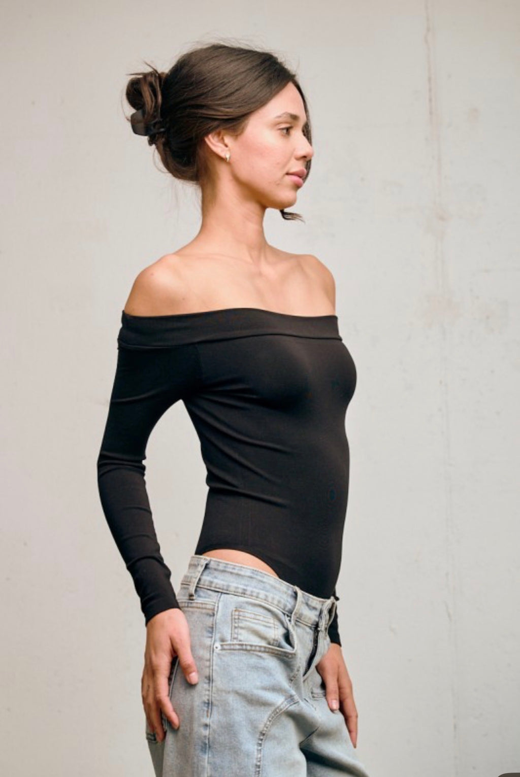 SOFIA OFF SHOULDER BODYSUIT