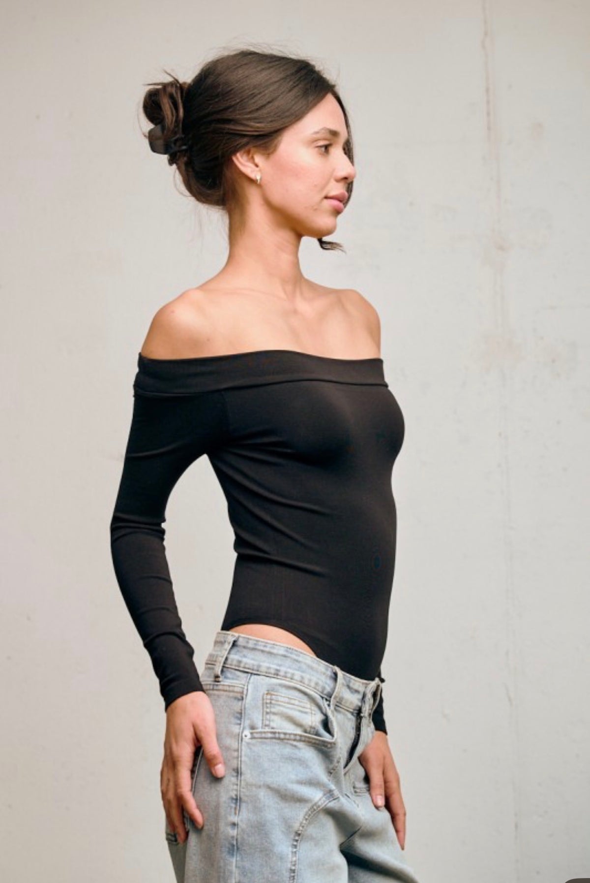 SOFIA OFF SHOULDER BODYSUIT