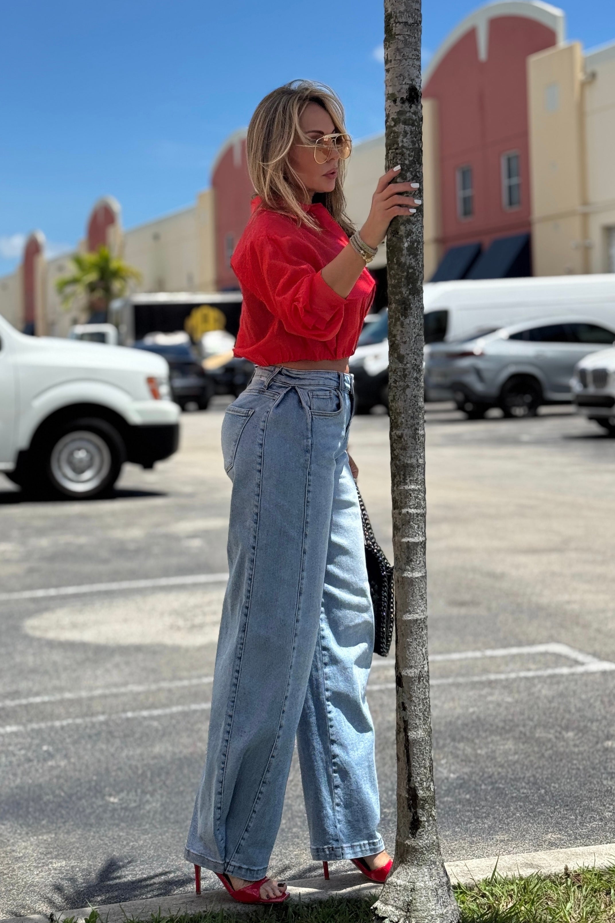 Mid Rise Wide Barrel Transferable Leg Snap Jean