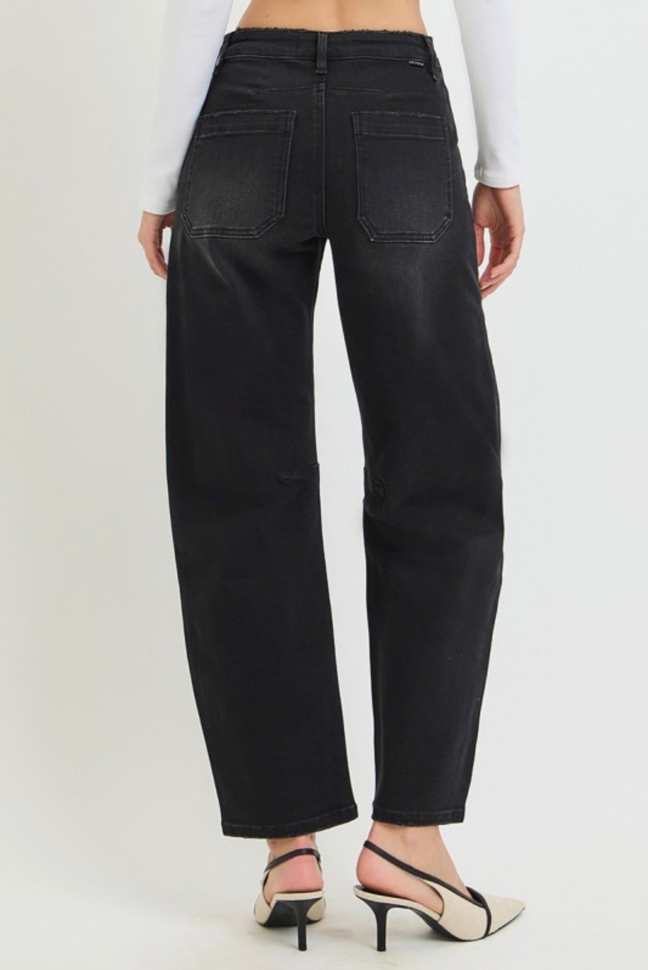 RISEN BLACK DENIM BARREL JEANS