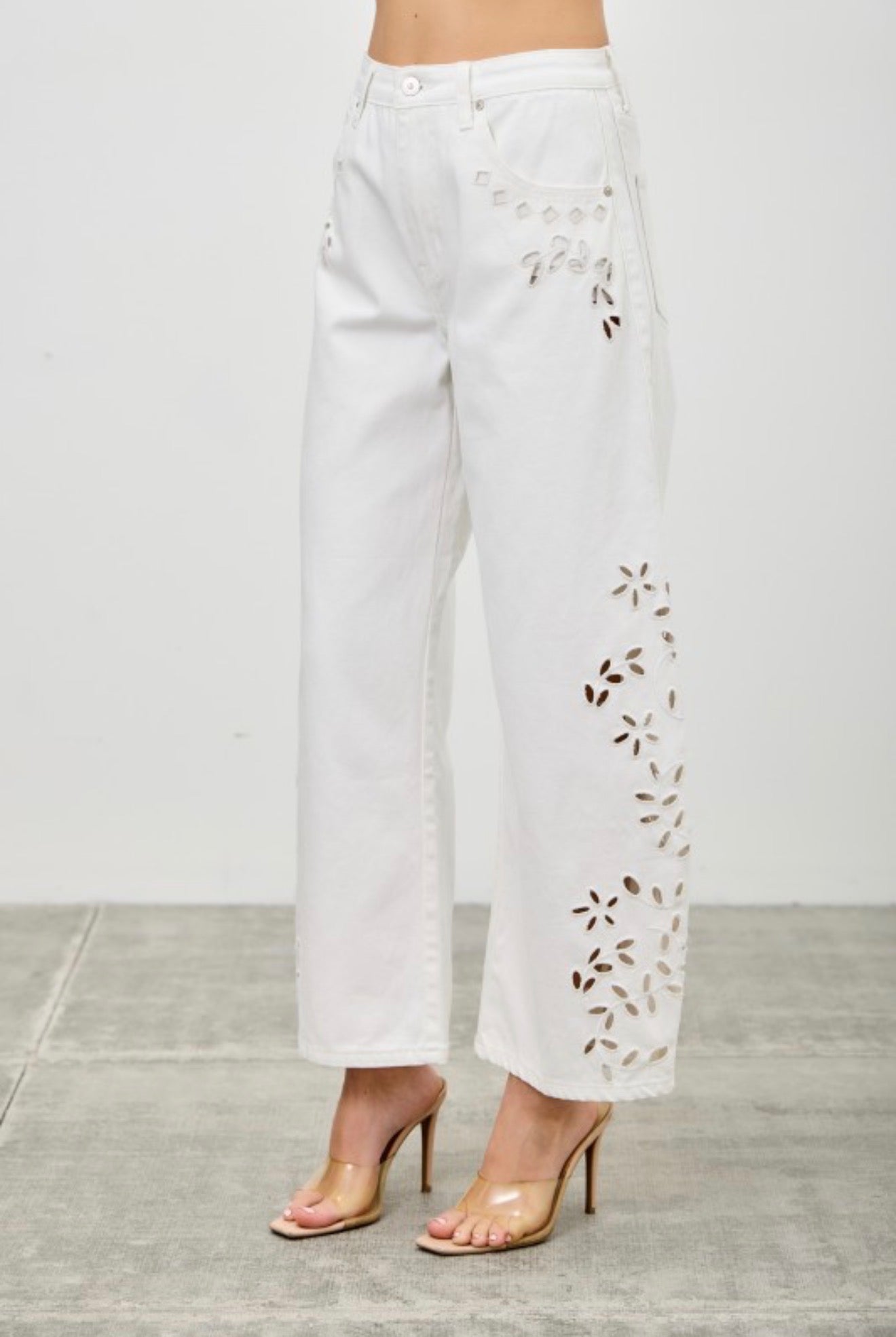 BARREL EYELET JEANS