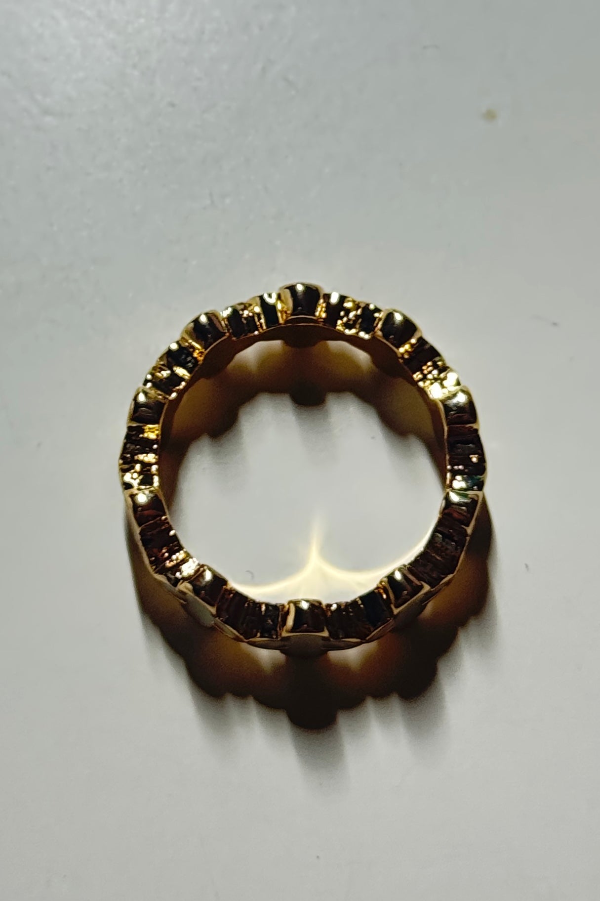 WHITE FLOWER RING