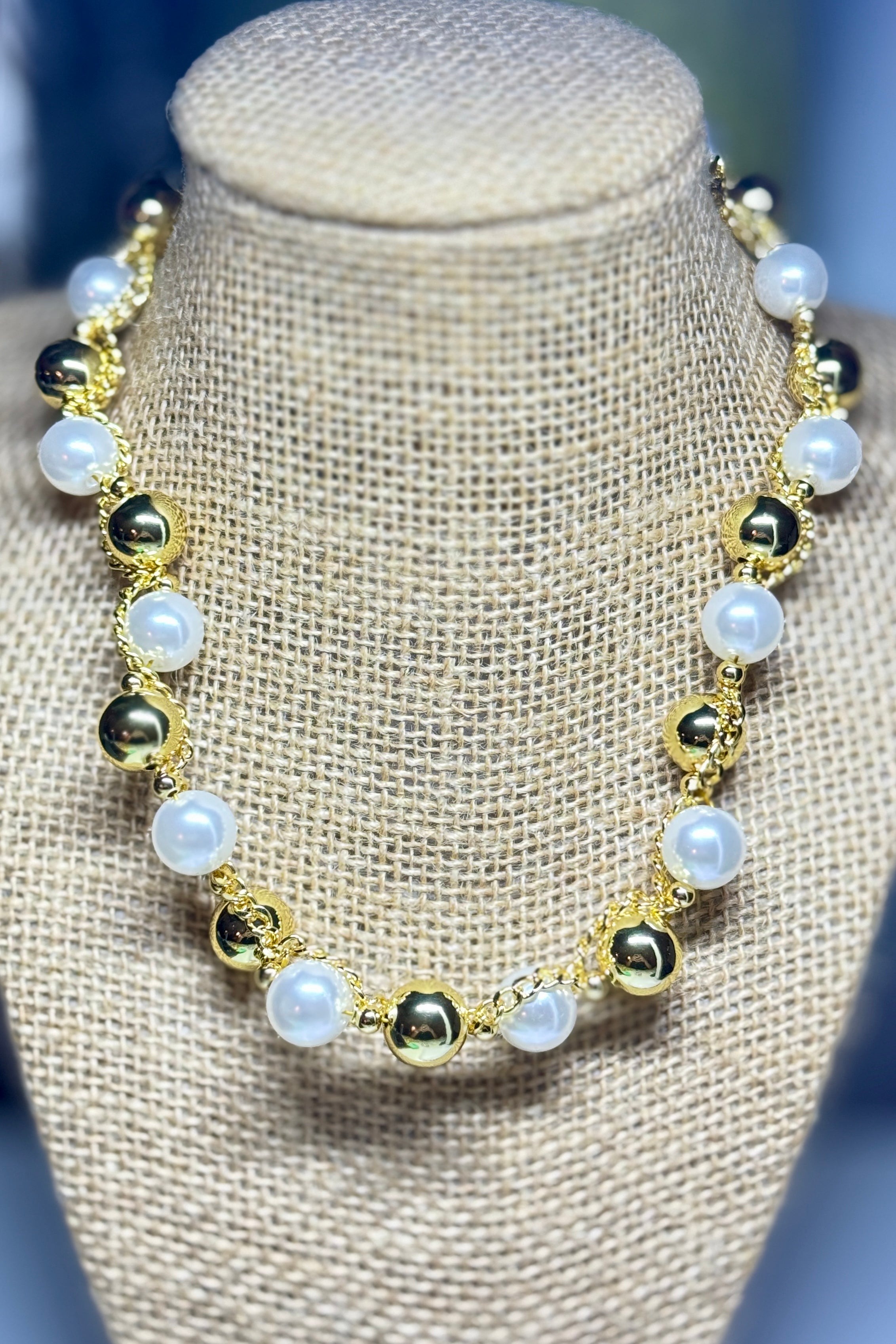 FULL PEARLS NECKLACE