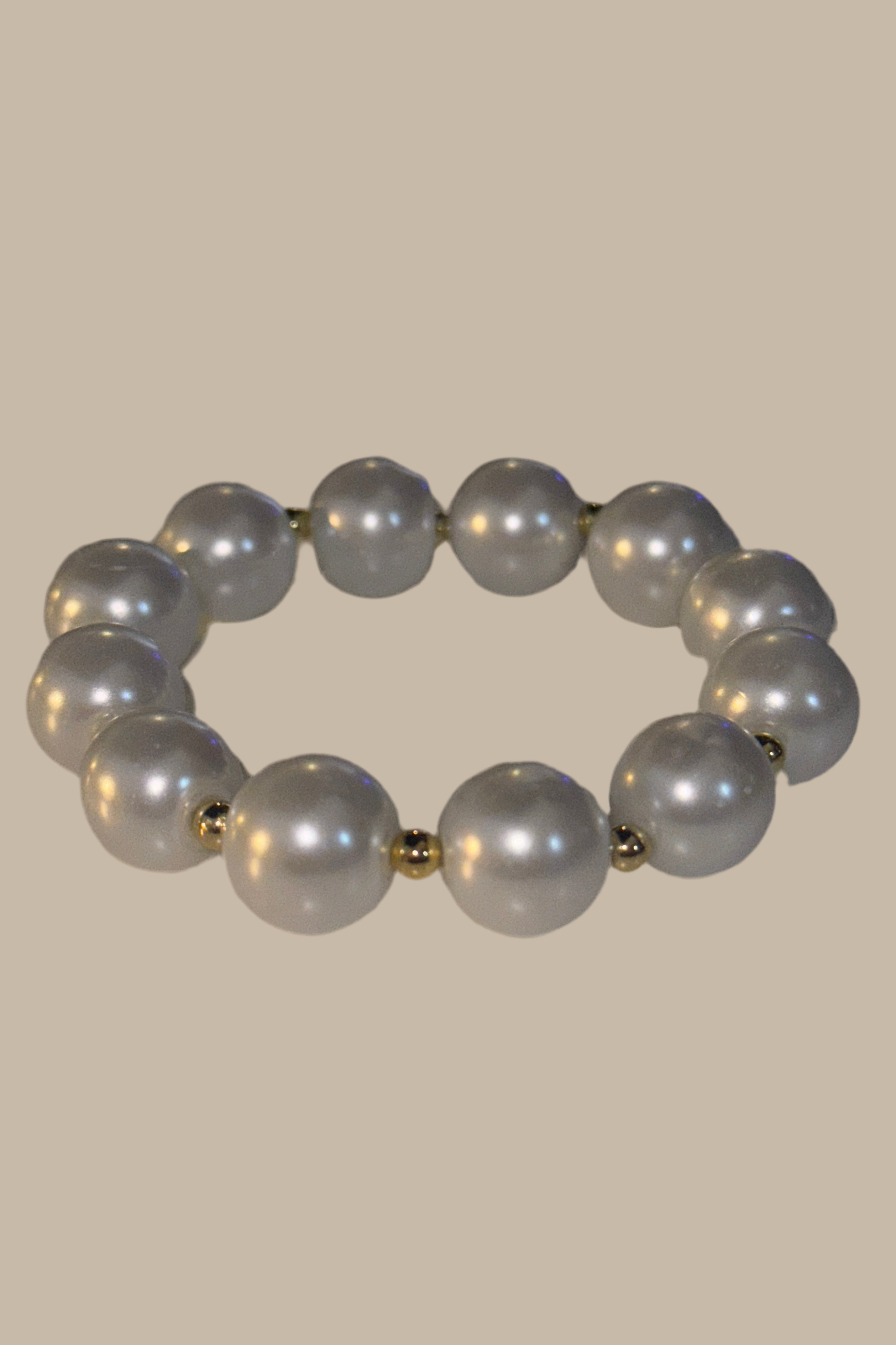 PEARLS AND GOLD BRACELET