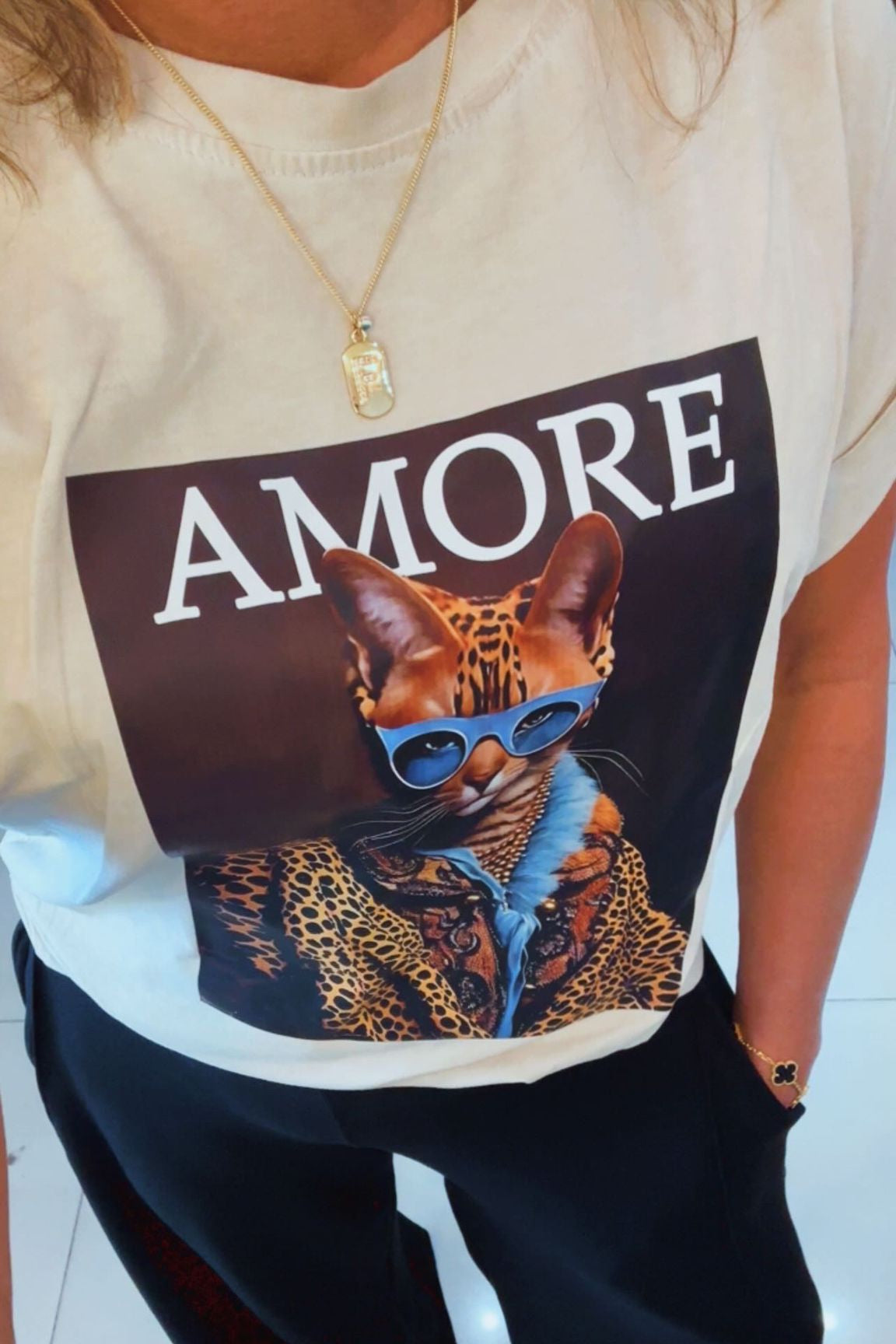 AMORE CAT TSHIRT