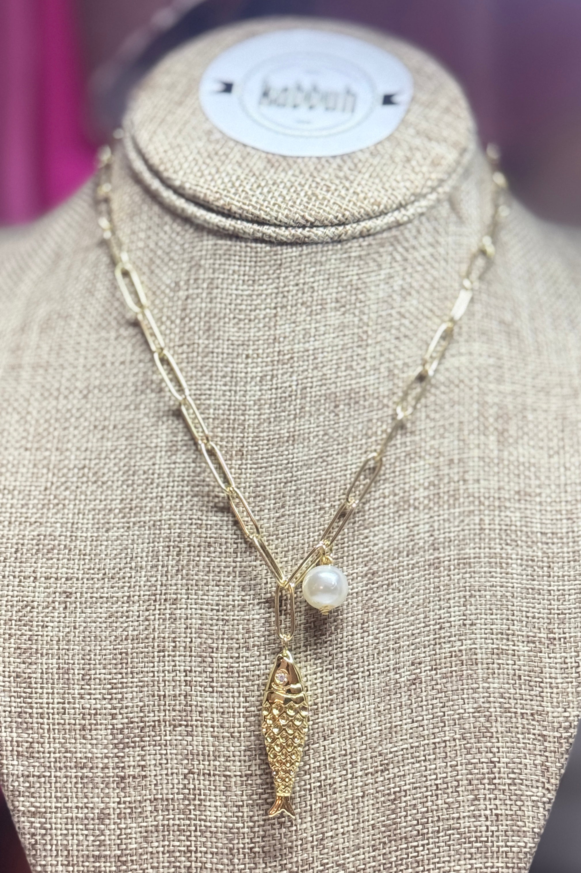 FISH DELICACY NECKLACE