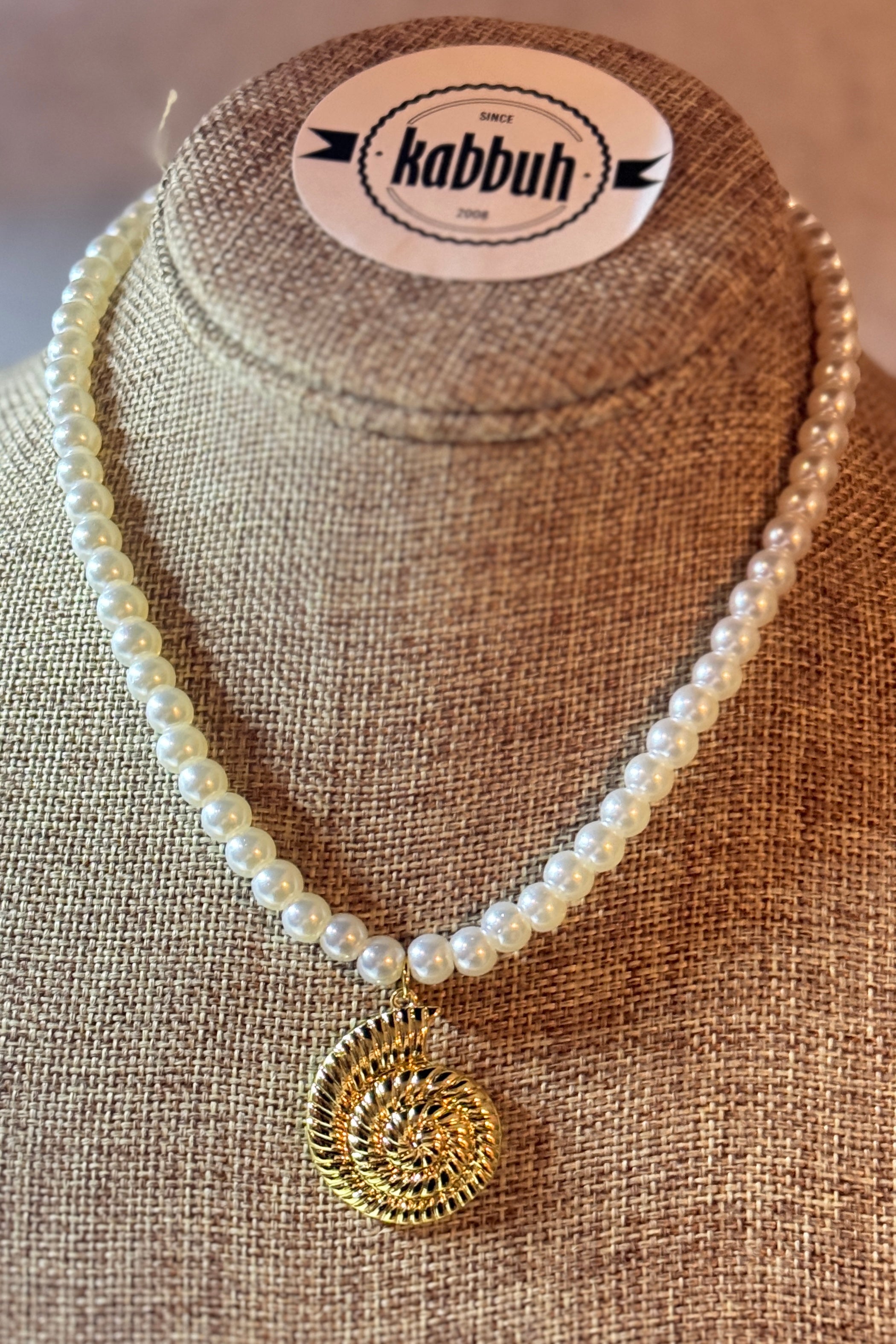 MINI PEARLS CONCHA NECKLACE