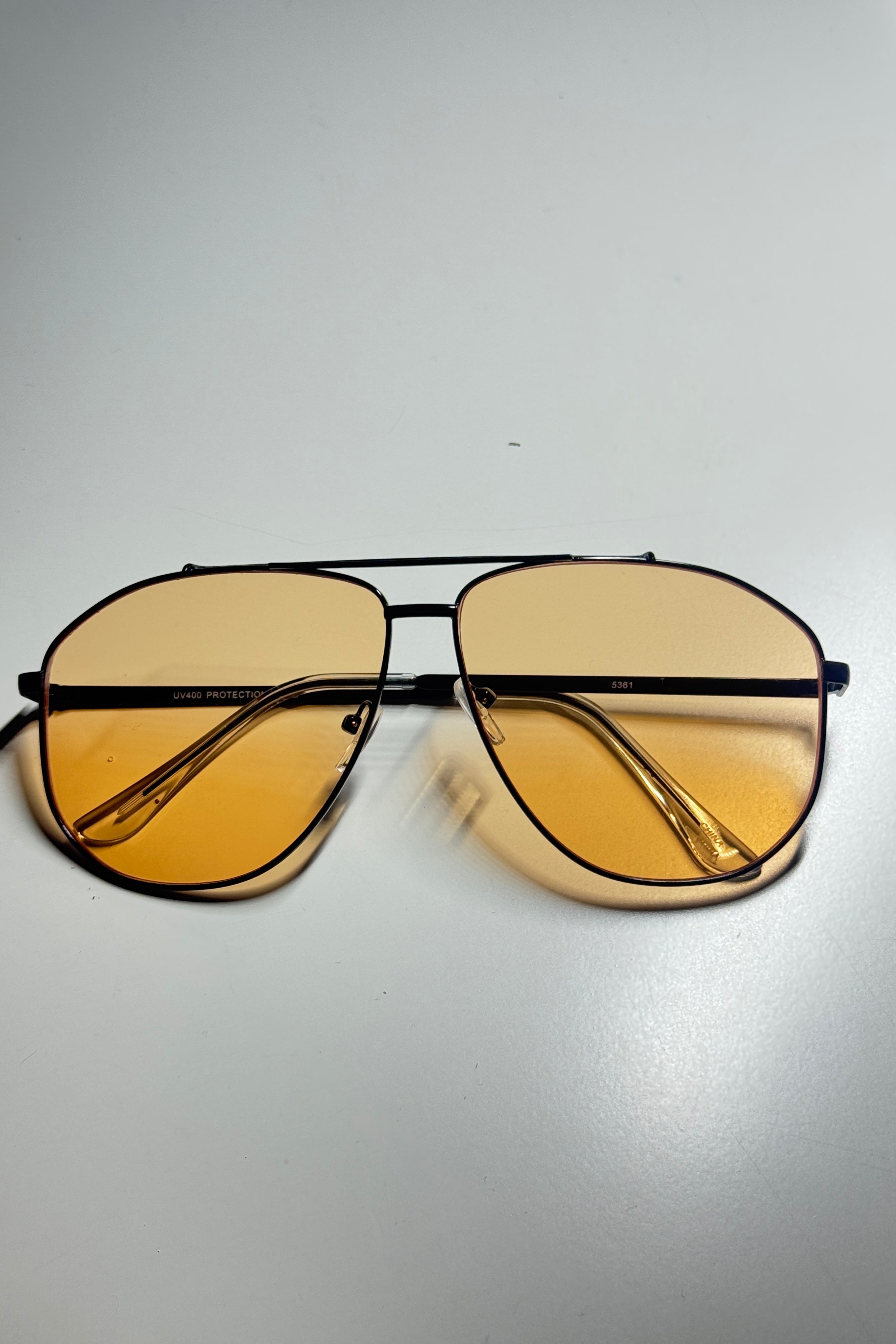 ORANGE SUNGLASSES