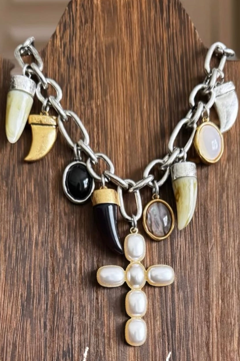 CAZZU NECKLACE