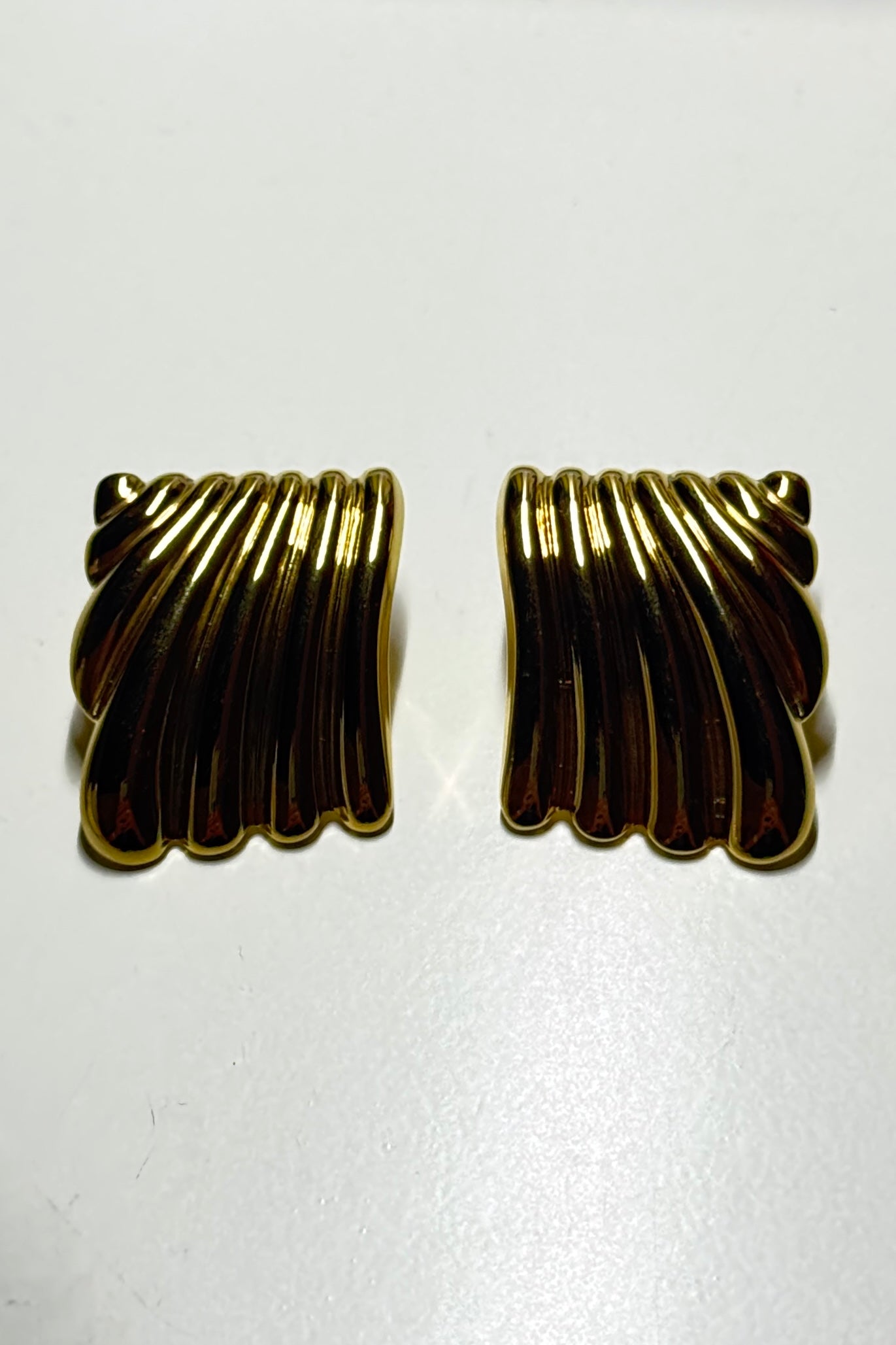 MUSEUM EARRINGS