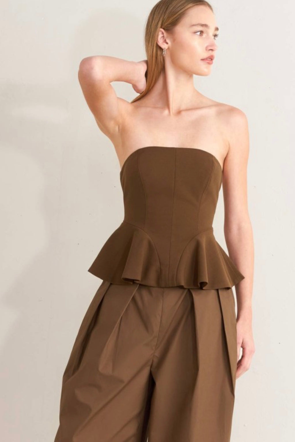 MOCHA SCULPT PEPLUM TOP