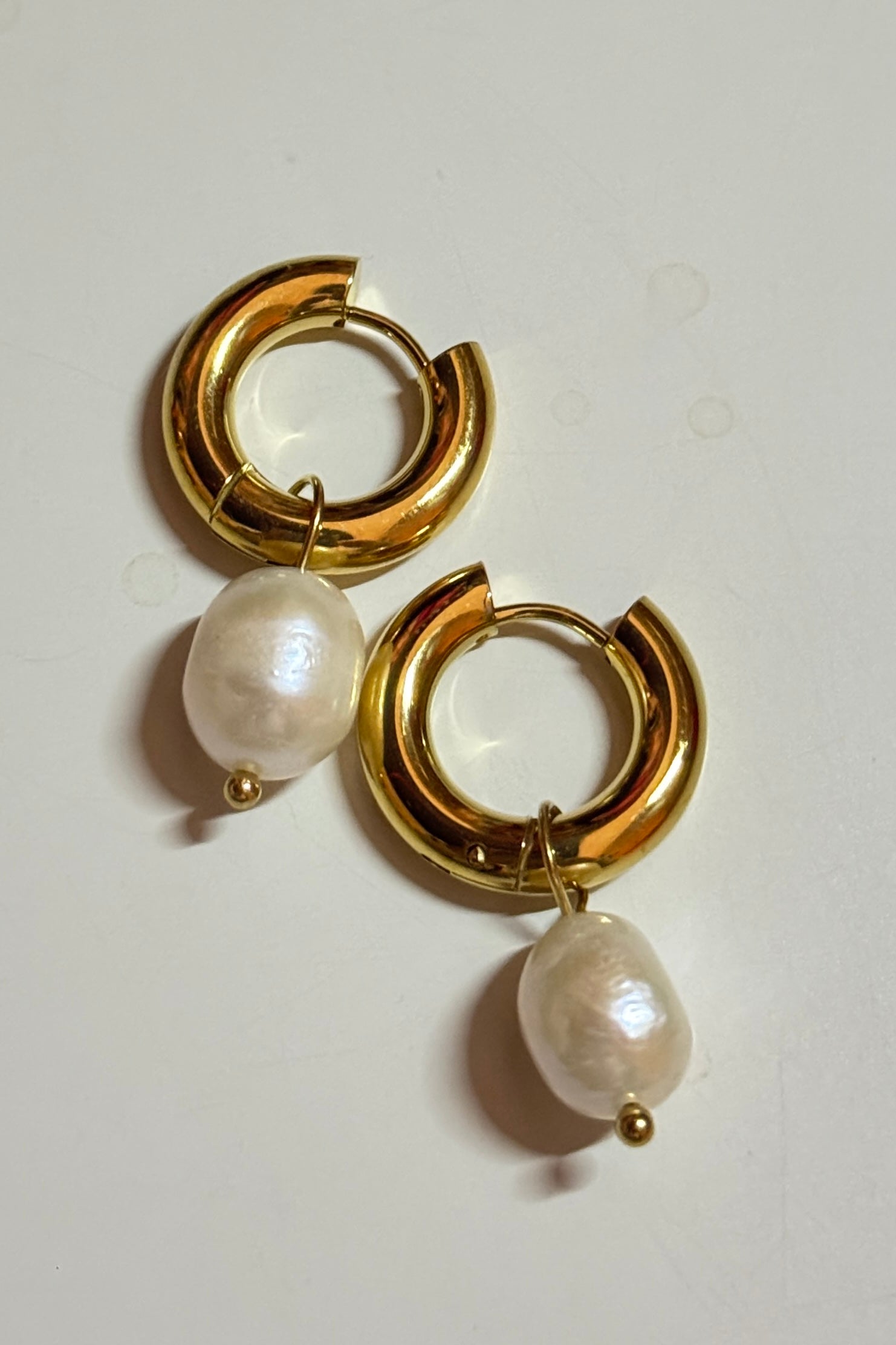 MINI PEARL EARRINGS