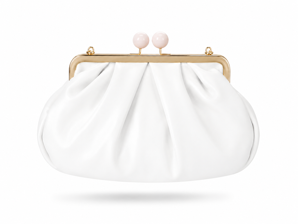 PEARL KISS CLUTCH