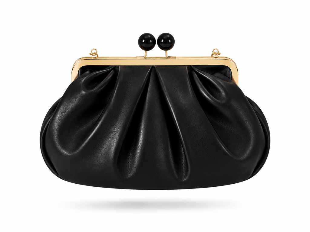 PEARL KISS CLUTCH
