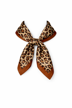 LEOPARD PRINT SCARF