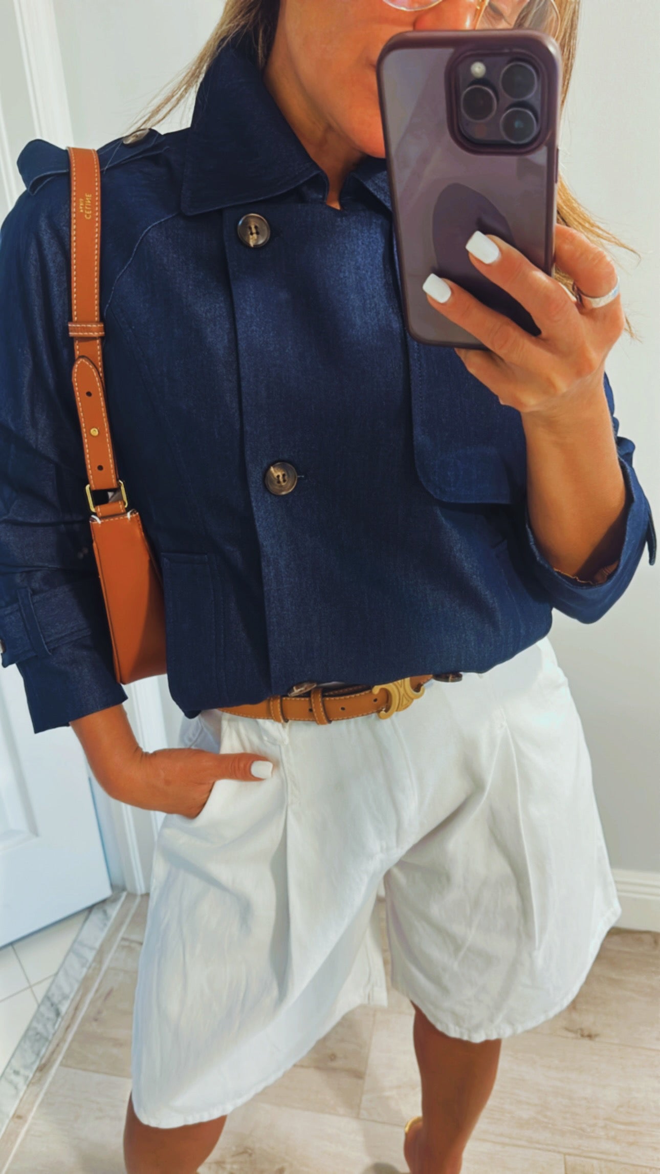 WHITE BASIC BERMUDA SHORT
