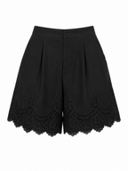 LACE BLOOM BERMUDAS