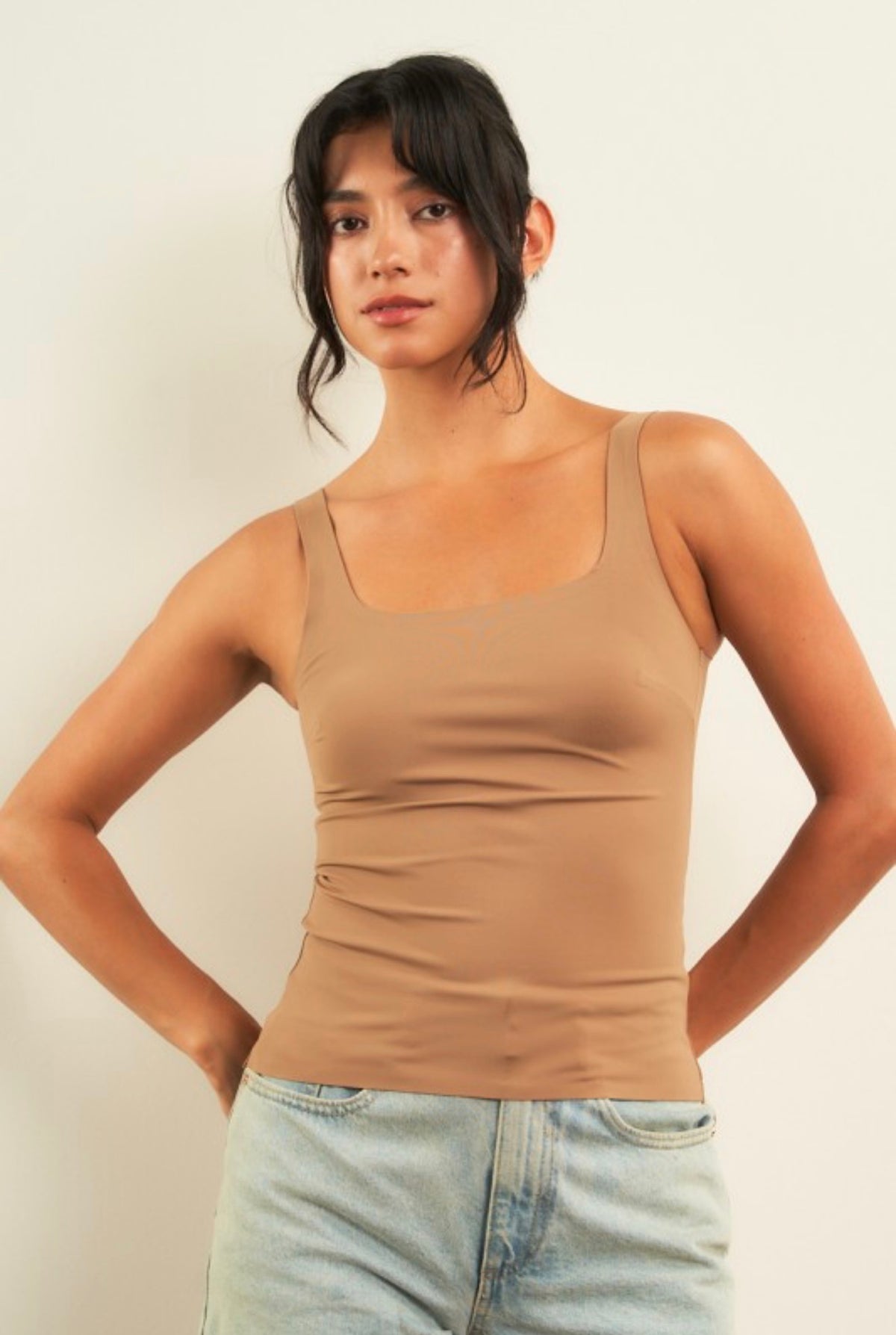 SOFIA SQUARE NECK TOP