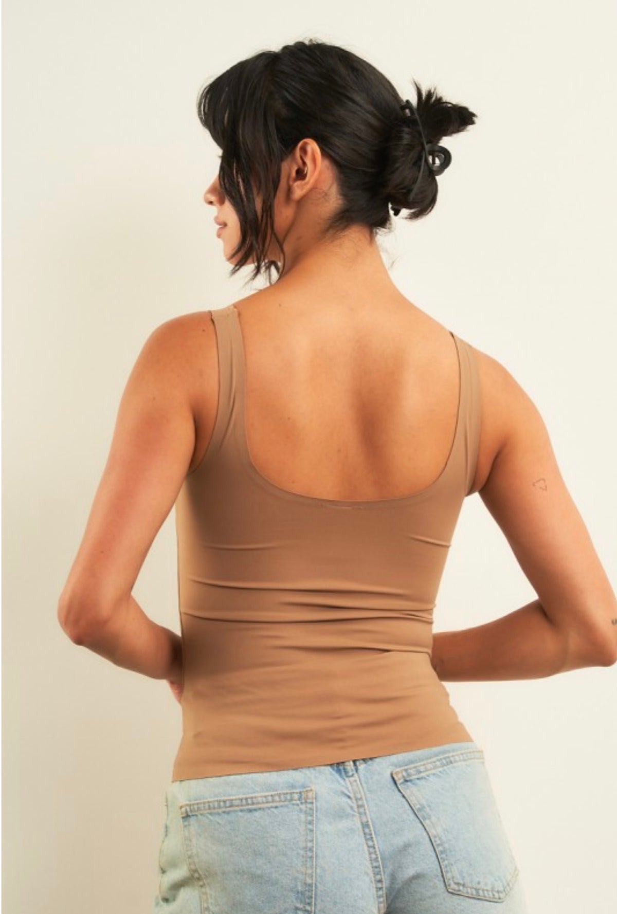SOFIA SQUARE NECK TOP